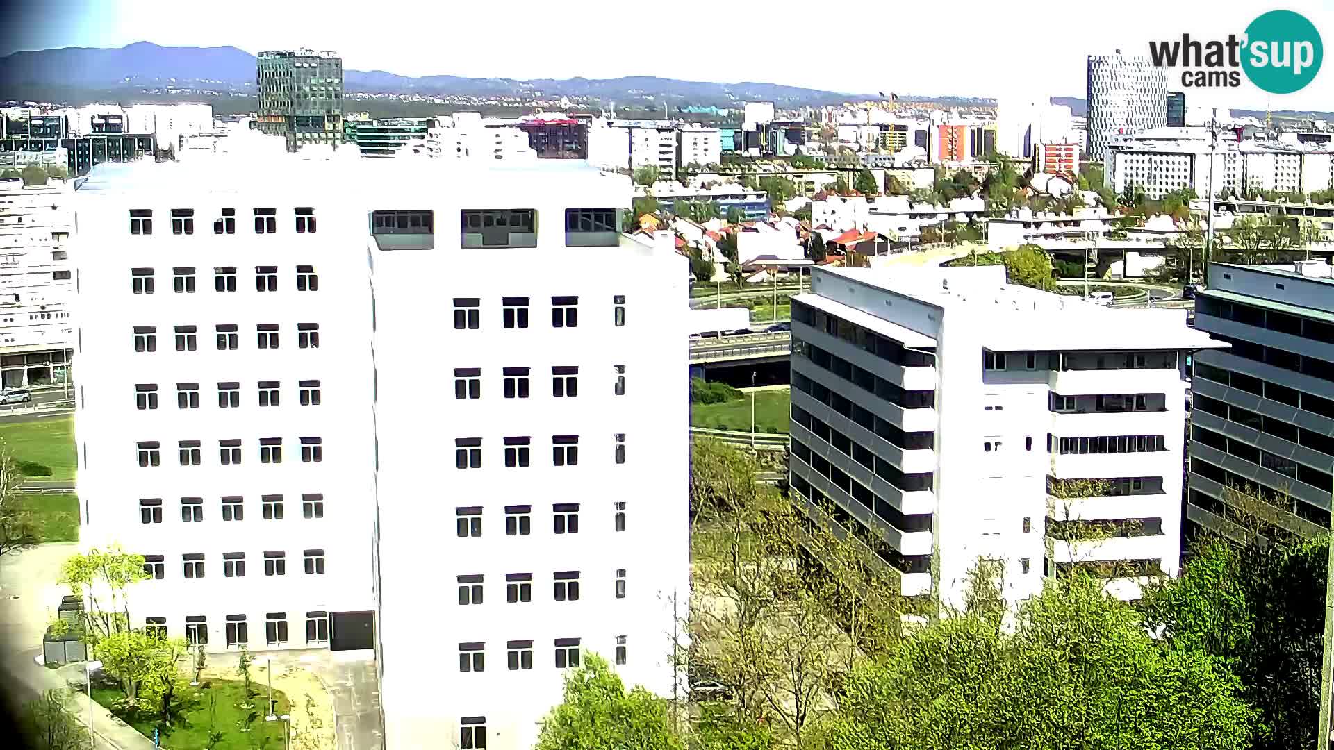 Krožišče Slavonske in Marin Držićeve ulice v Zagrebu v živo