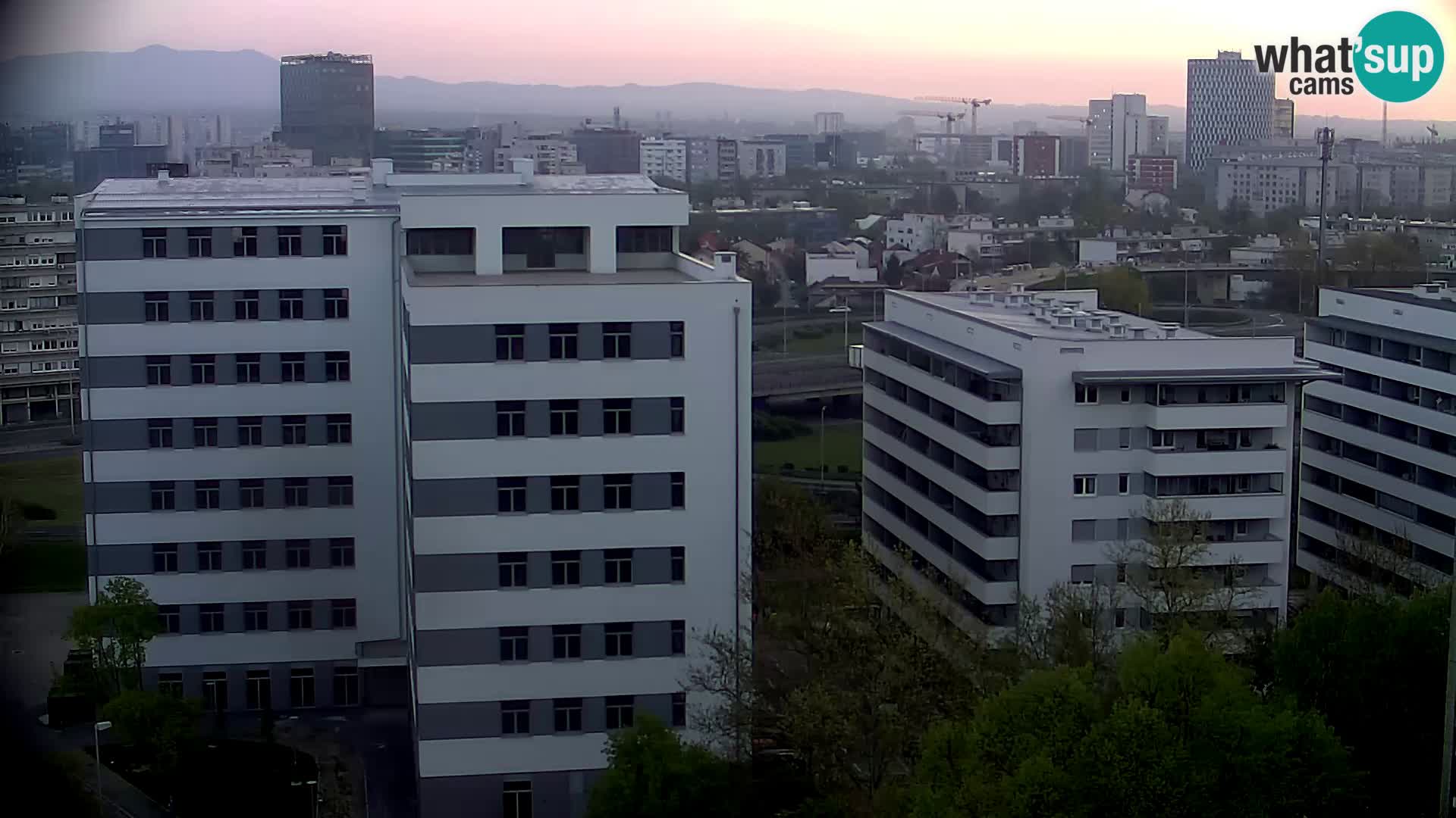 Live Interchange of Slavonska Avenue and Marin Držić Avenue in Zagreb webcam