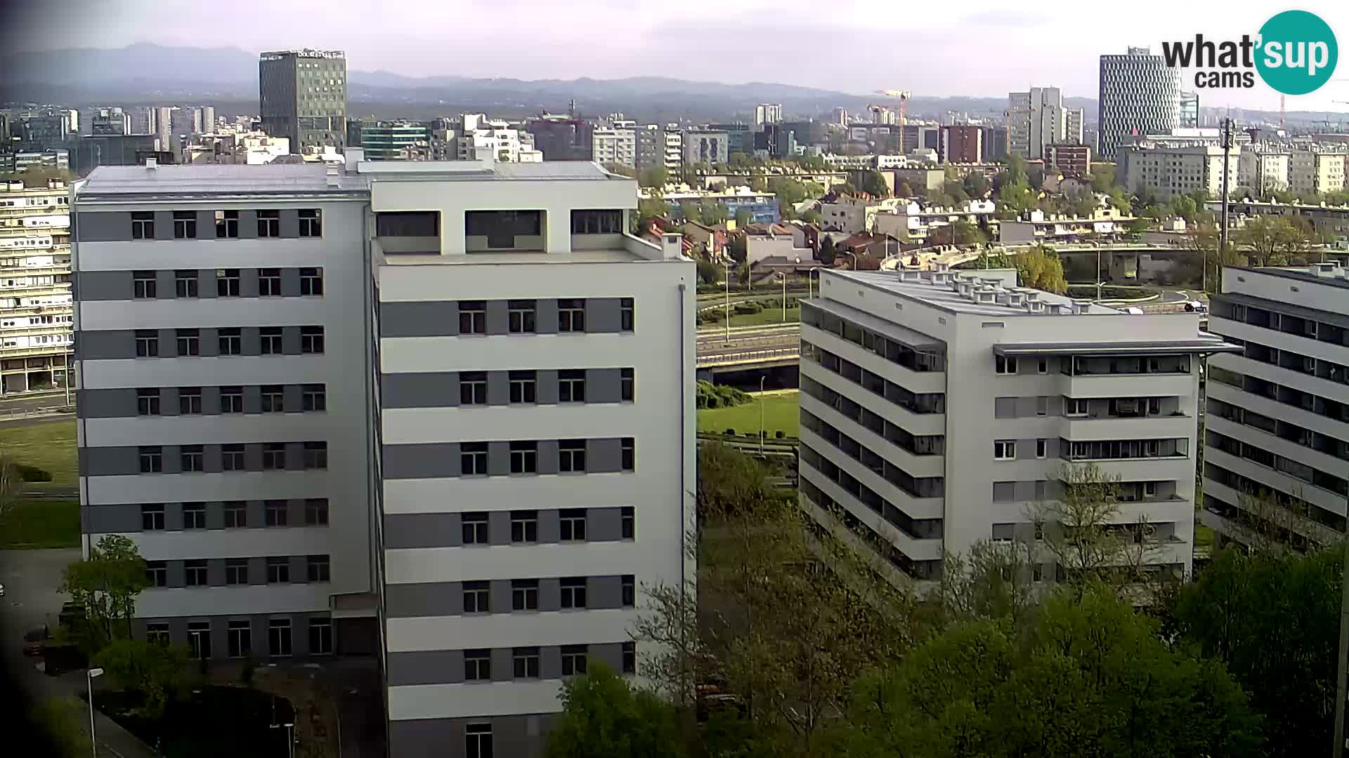 Web kamera Petlja Slavonska – Držićeva  – Zagreb Live