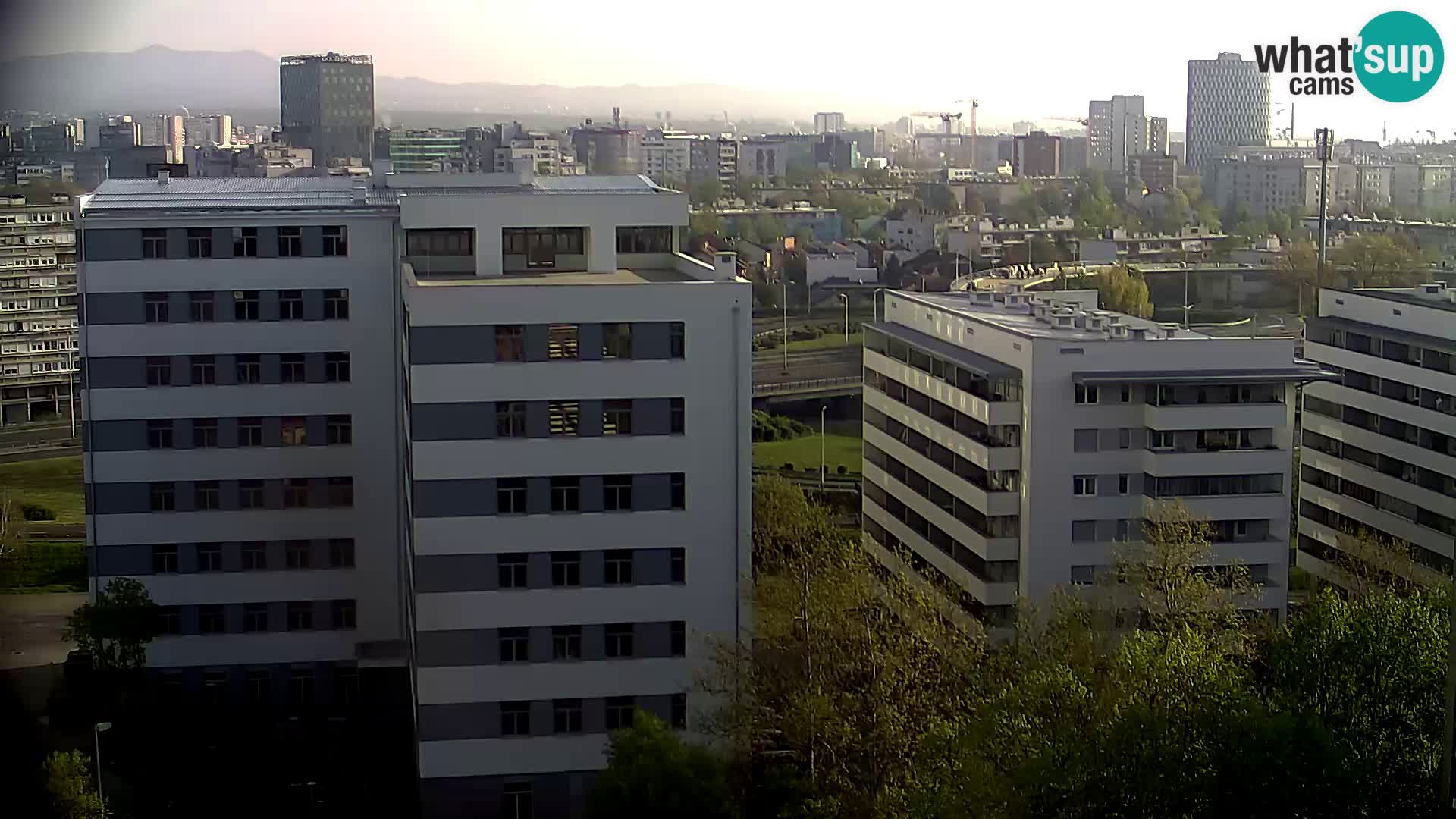 Web kamera Petlja Slavonska – Držićeva  – Zagreb Live