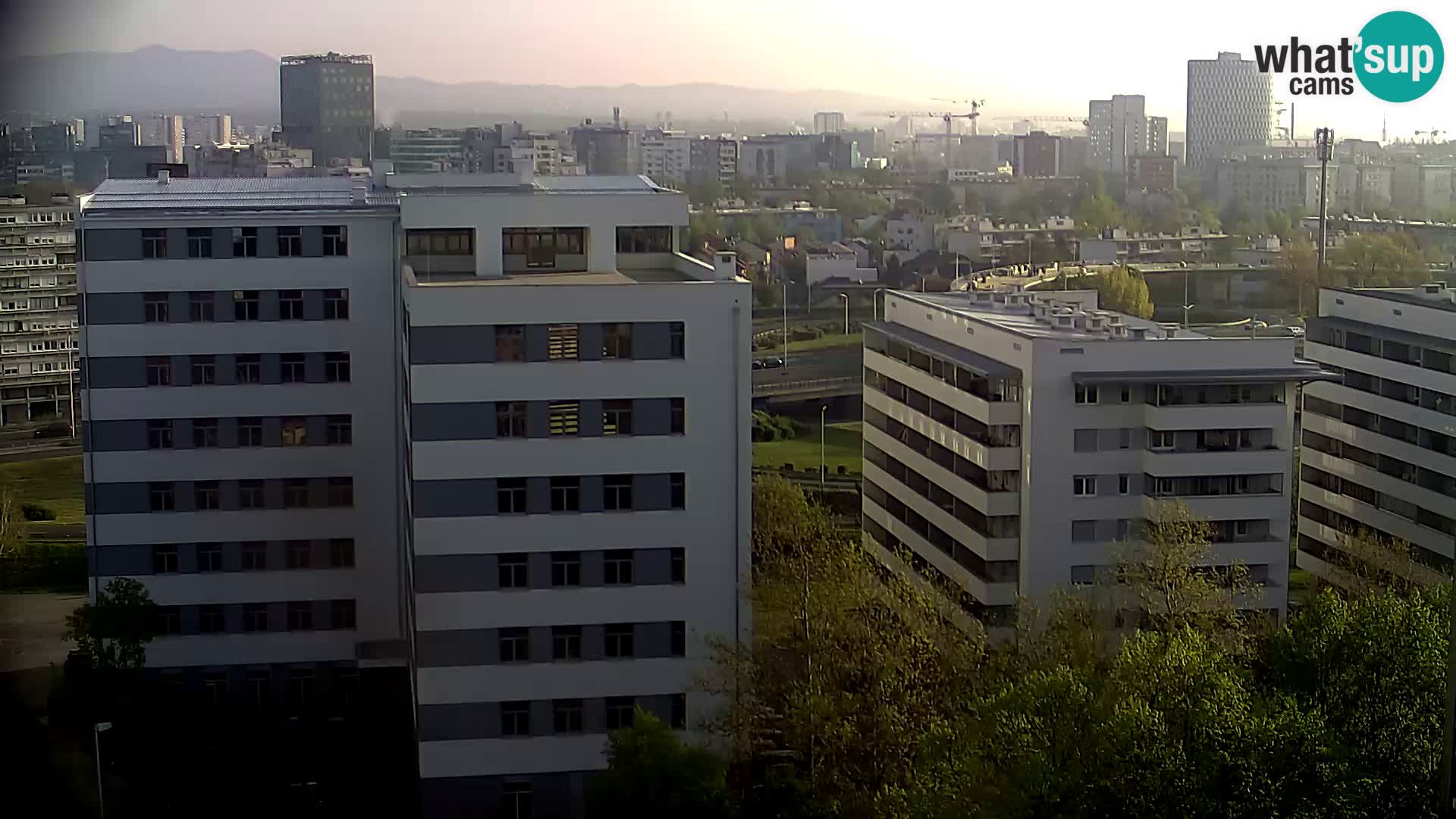 Rond-point en direct traversant les avenues Slavonska et Marin Držić à Zagreb webcam