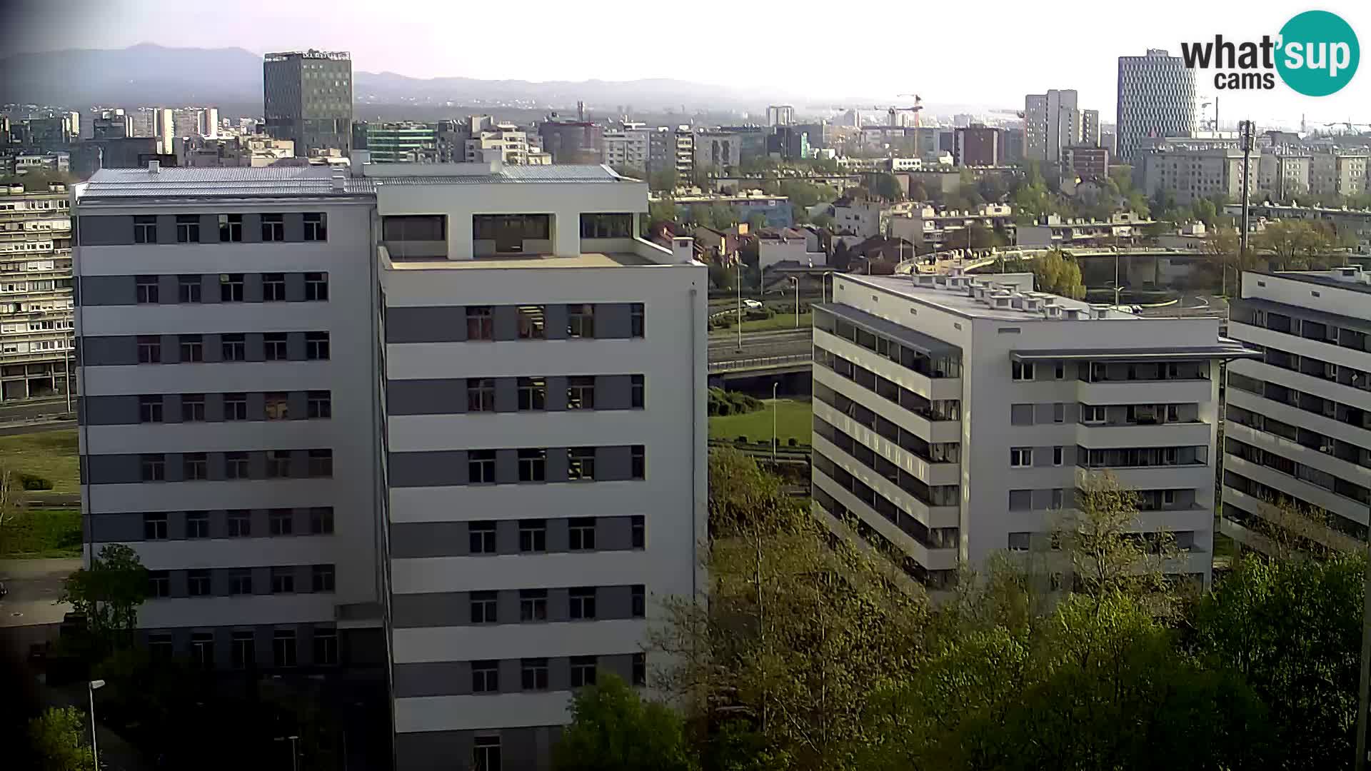 Web kamera Petlja Slavonska – Držićeva – Zagreb Live