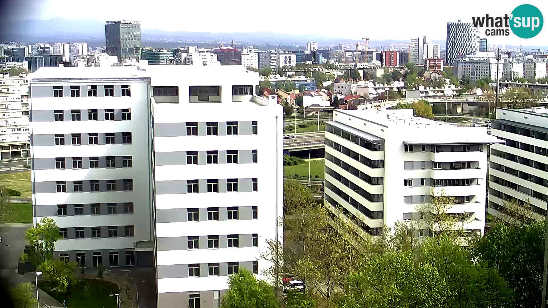 Rond-point en direct traversant les avenues Slavonska et Marin Držić à Zagreb webcam