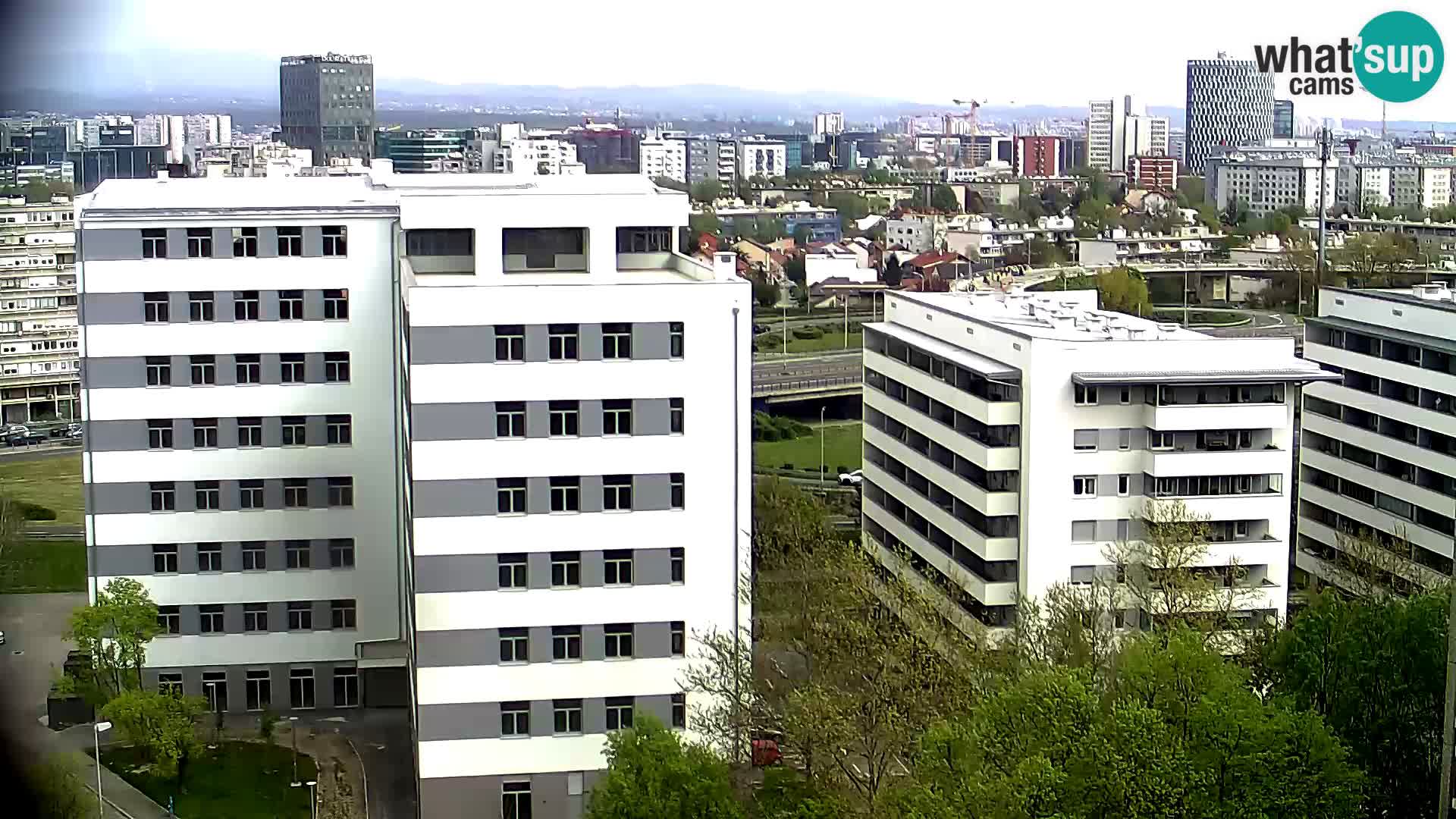 Rond-point en direct traversant les avenues Slavonska et Marin Držić à Zagreb webcam