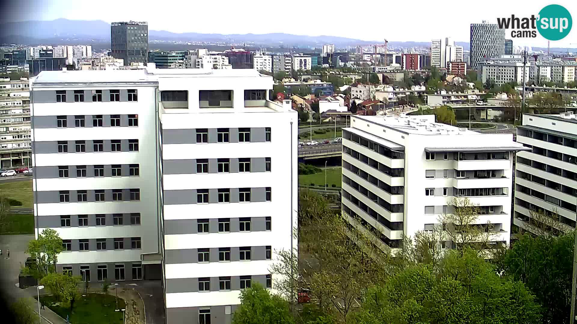Live-Kreisverkehr Slavonska und Marin Držić Avenue zur Zagreb Webcam