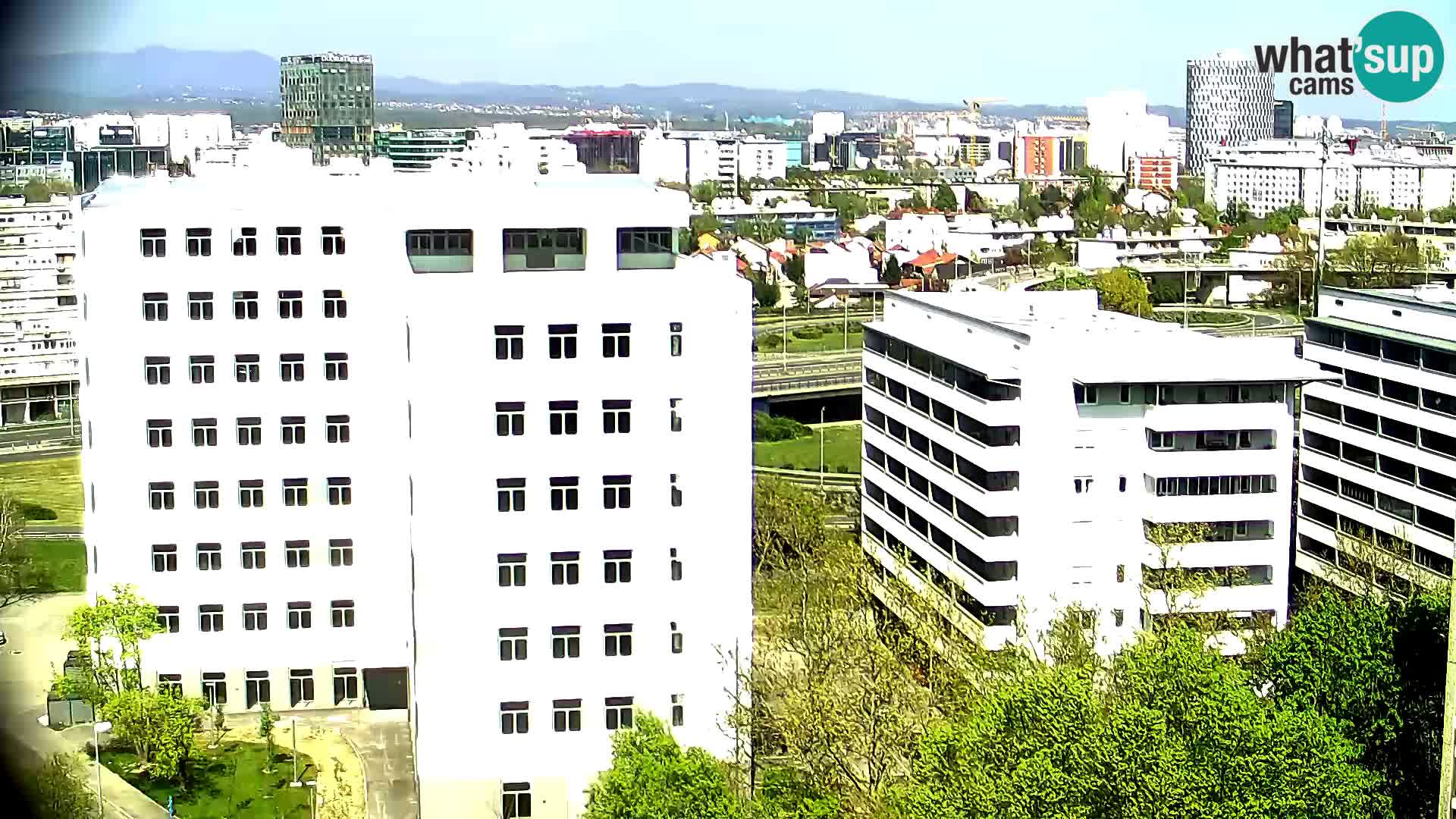 Rond-point en direct traversant les avenues Slavonska et Marin Držić à Zagreb webcam
