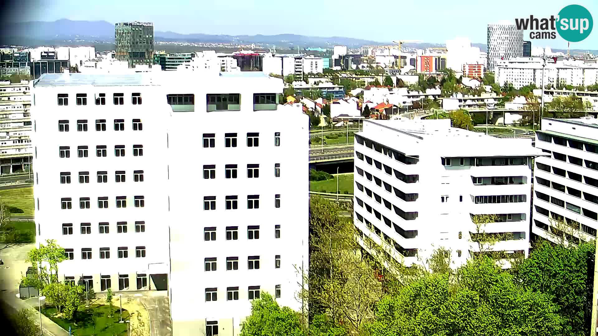 Rond-point en direct traversant les avenues Slavonska et Marin Držić à Zagreb webcam