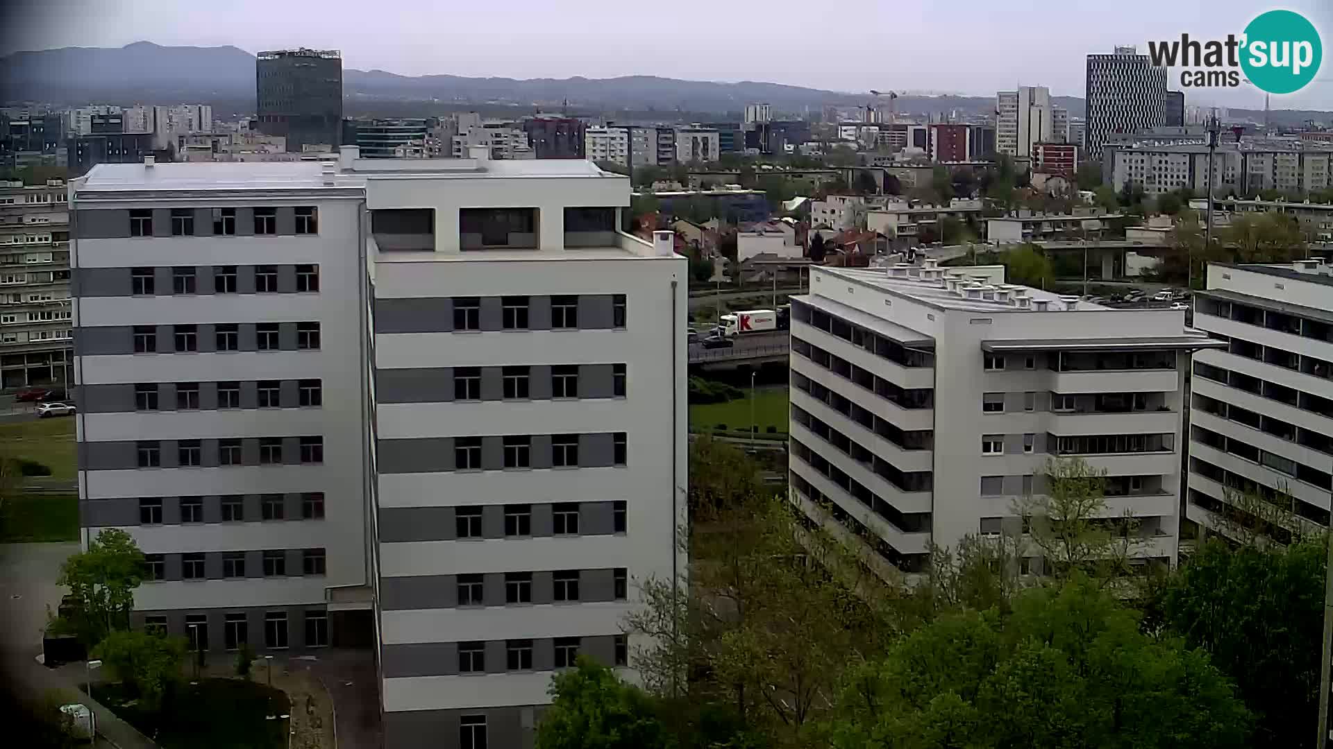 Web kamera Petlja Slavonska – Držićeva  – Zagreb Live