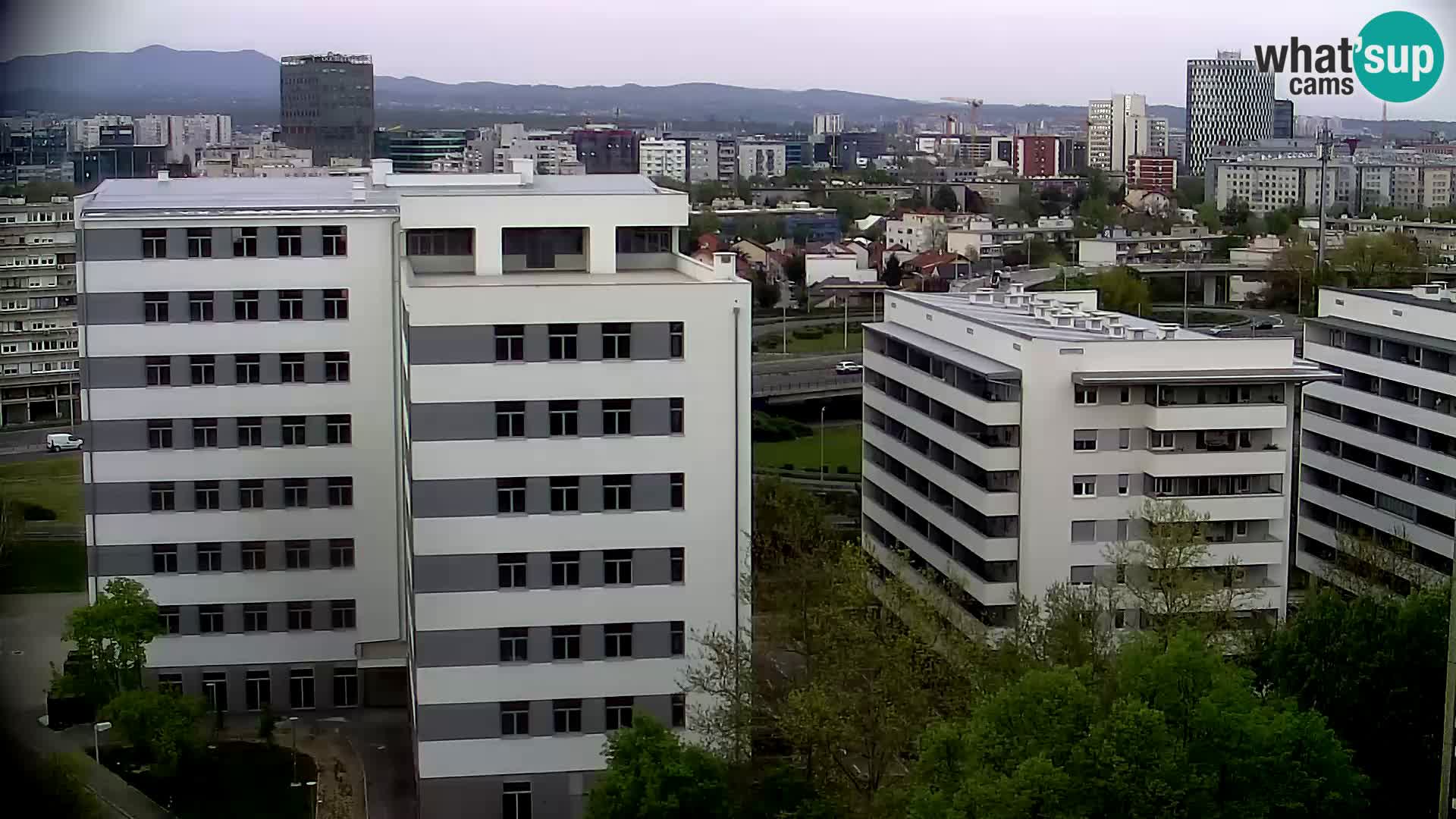 Web kamera Petlja Slavonska – Držićeva  – Zagreb Live