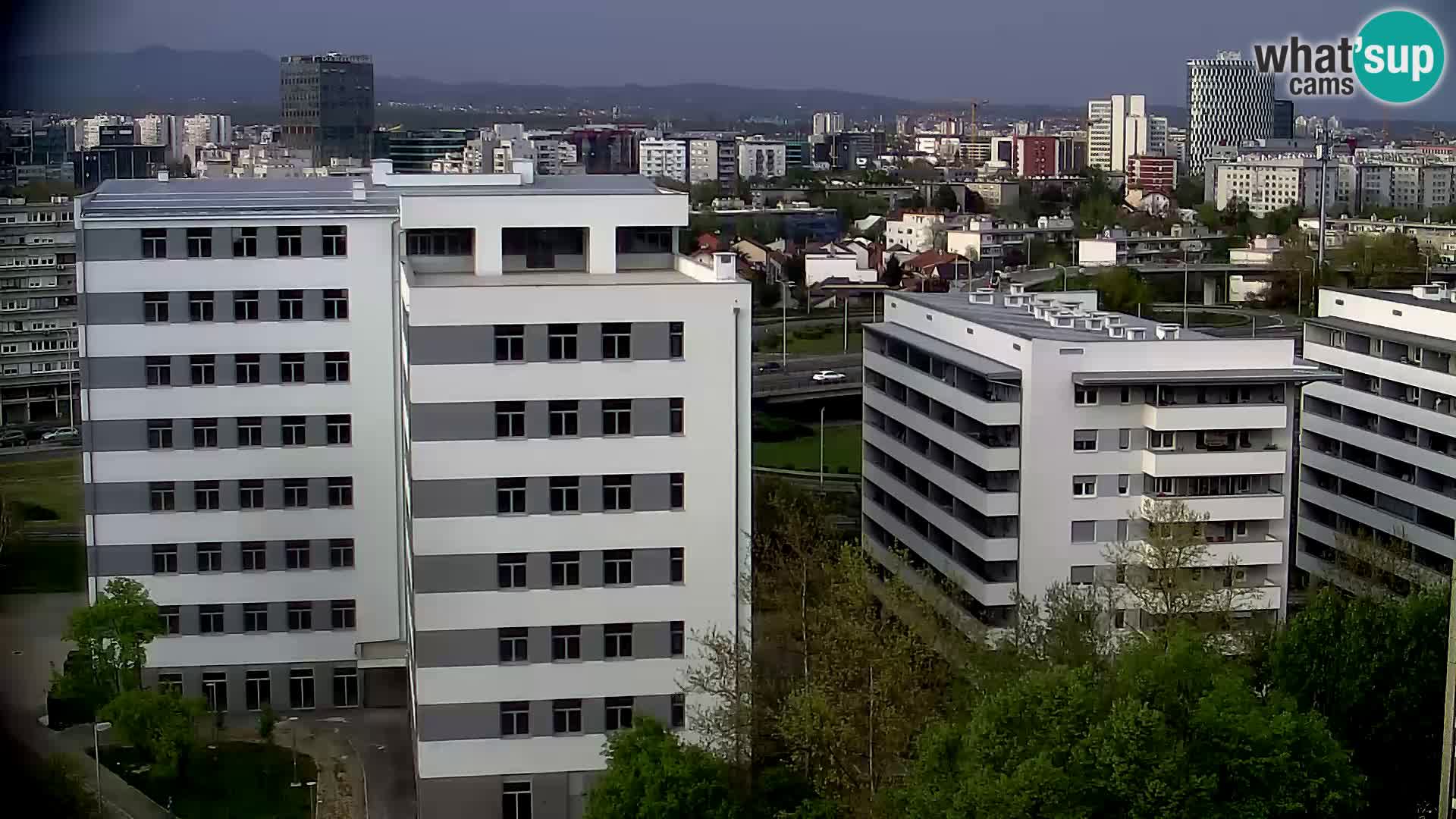 Web kamera Petlja Slavonska – Držićeva  – Zagreb Live