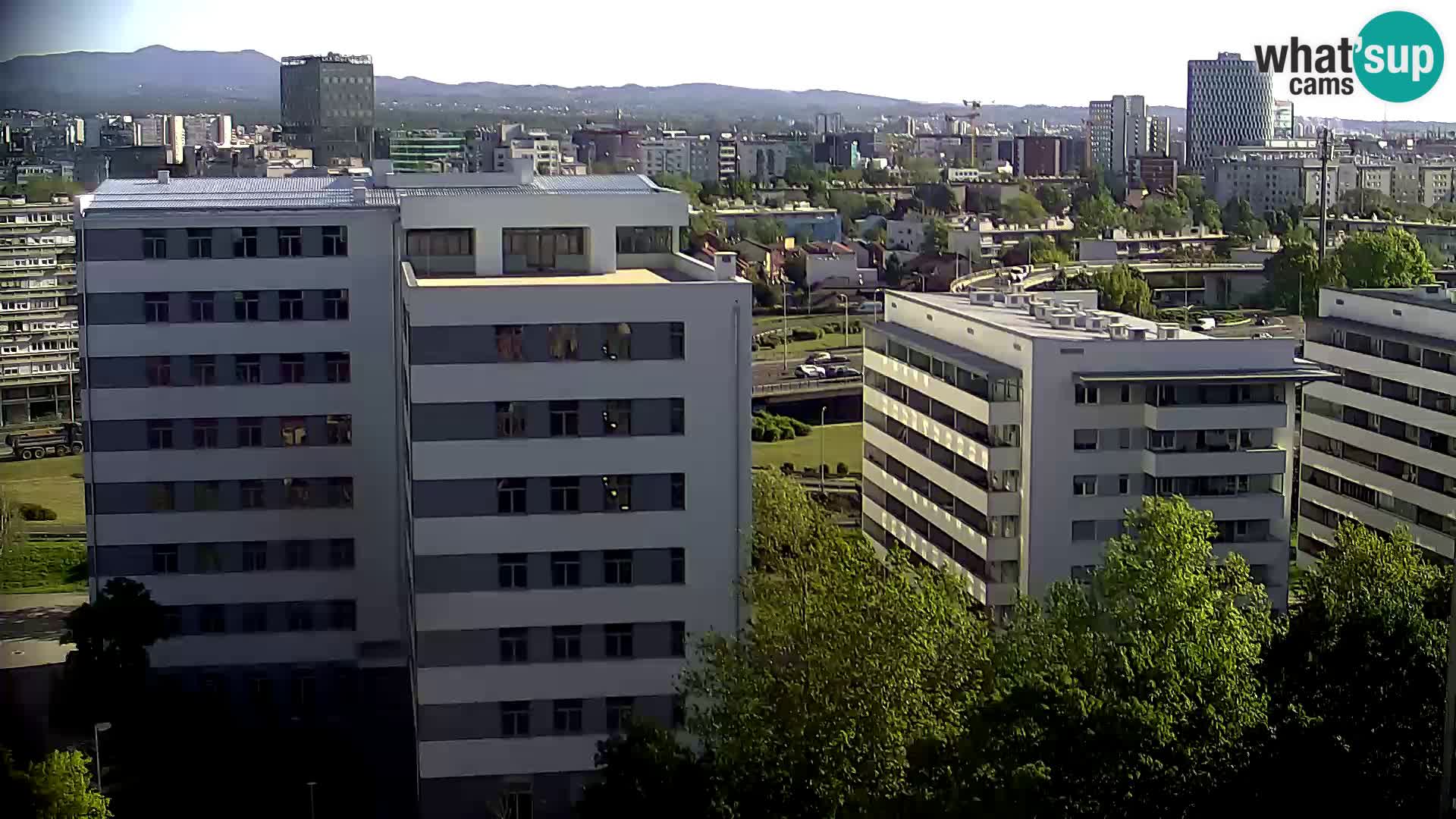 Live-Kreisverkehr Slavonska und Marin Držić Avenue zur Zagreb Webcam