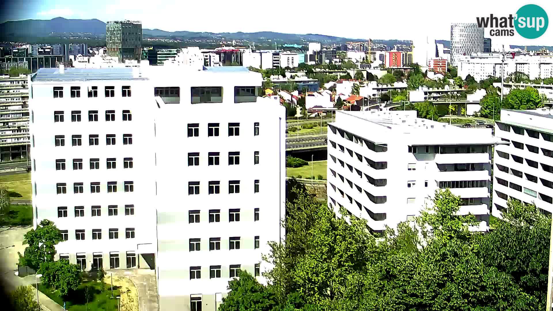 Web kamera Petlja Slavonska – Držićeva  – Zagreb Live