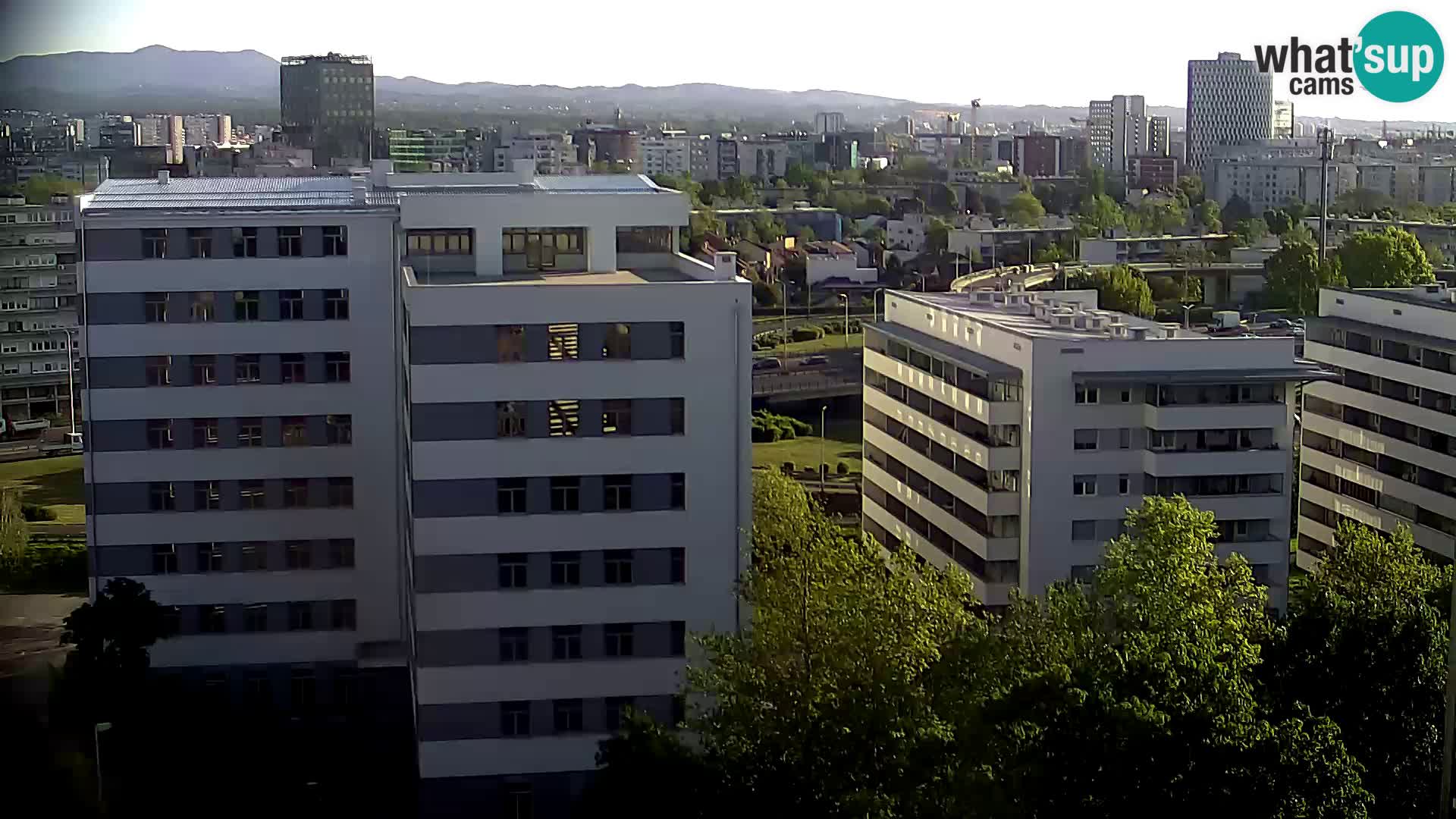 Krožišče Slavonske in Marin Držićeve ulice v Zagrebu v živo