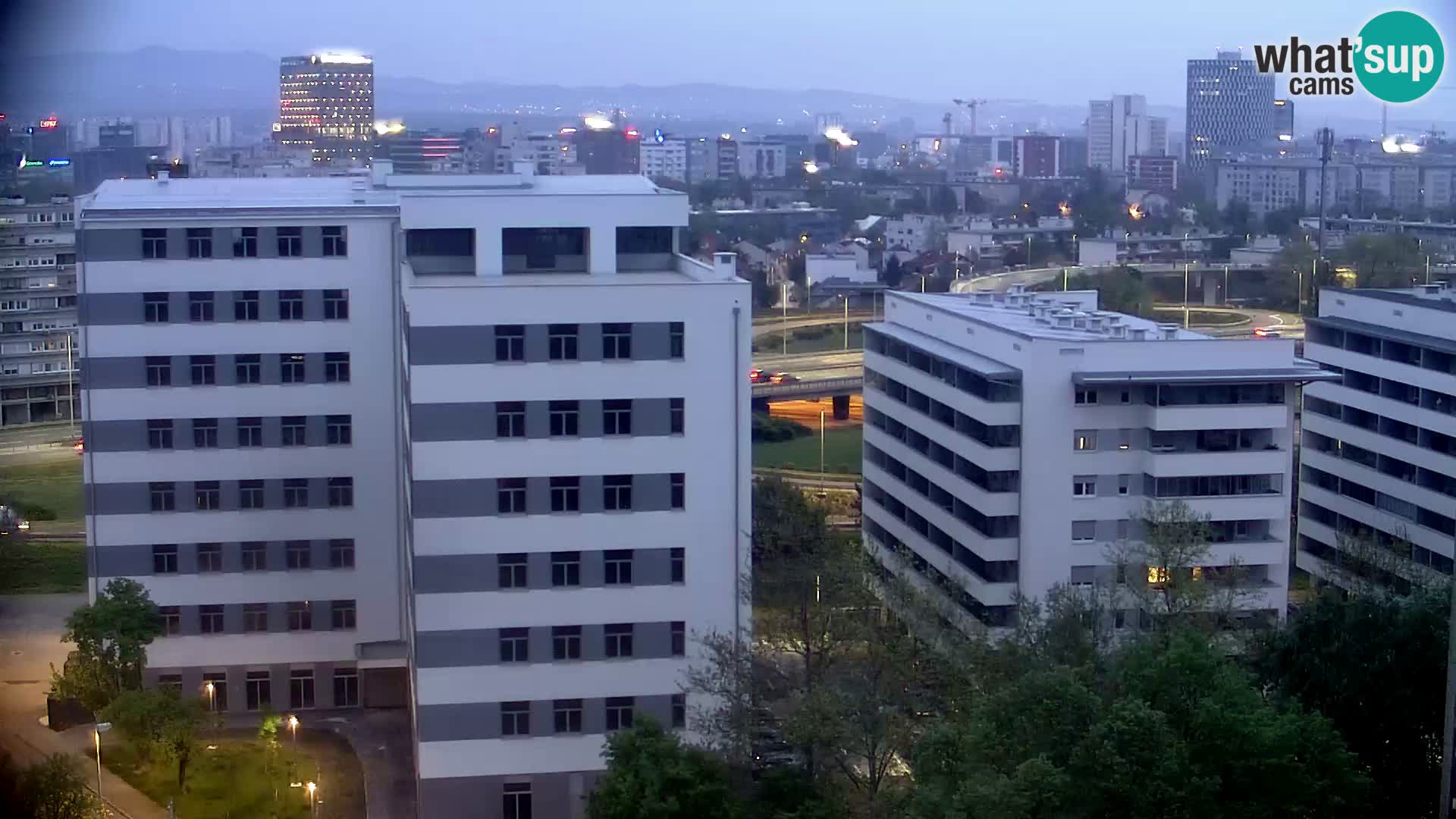 Live-Kreisverkehr Slavonska und Marin Držić Avenue zur Zagreb Webcam