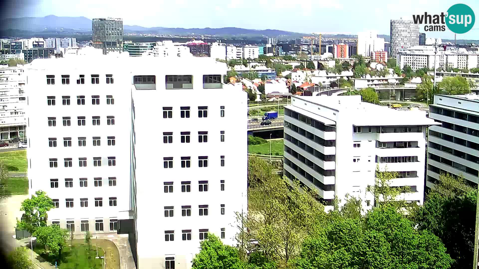 Live-Kreisverkehr Slavonska und Marin Držić Avenue zur Zagreb Webcam