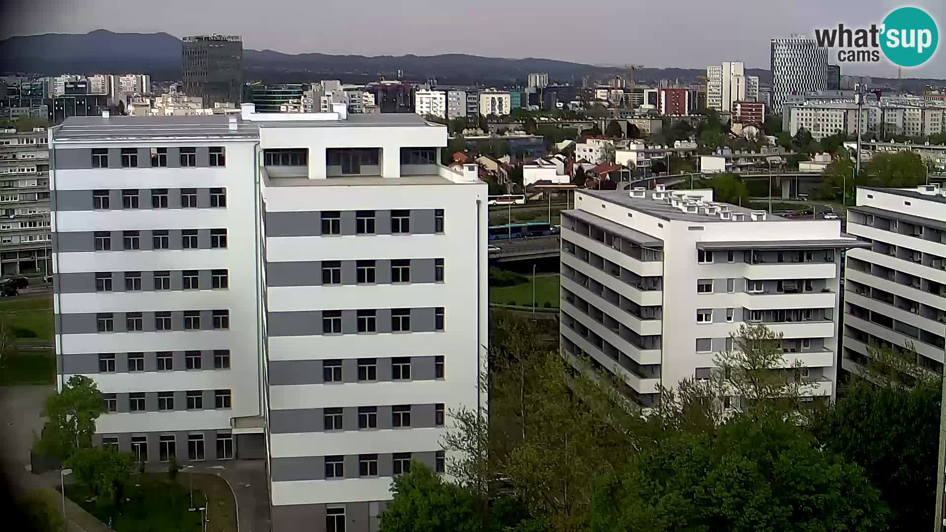 Live-Kreisverkehr Slavonska und Marin Držić Avenue zur Zagreb Webcam