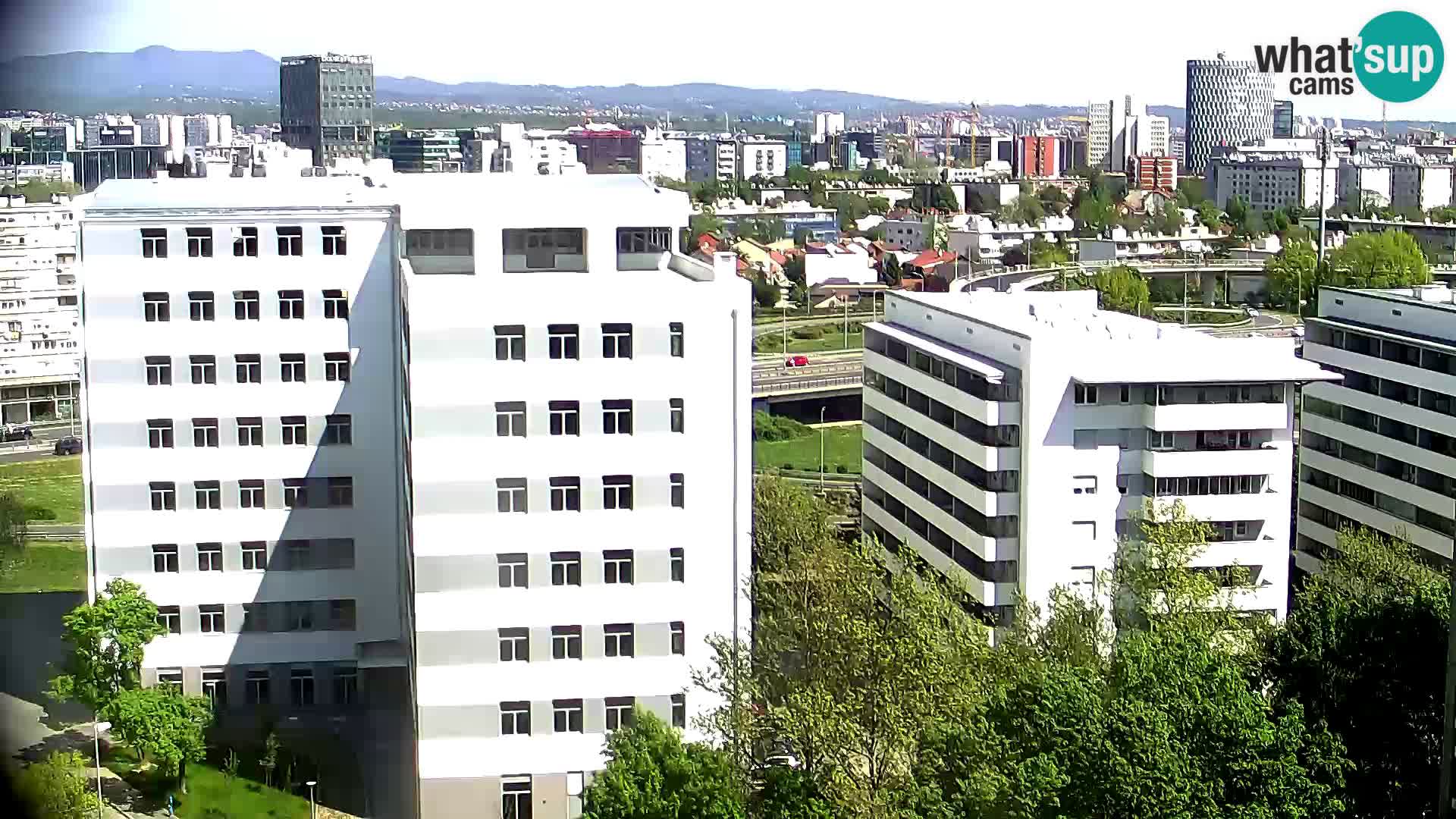 Rond-point en direct traversant les avenues Slavonska et Marin Držić à Zagreb webcam