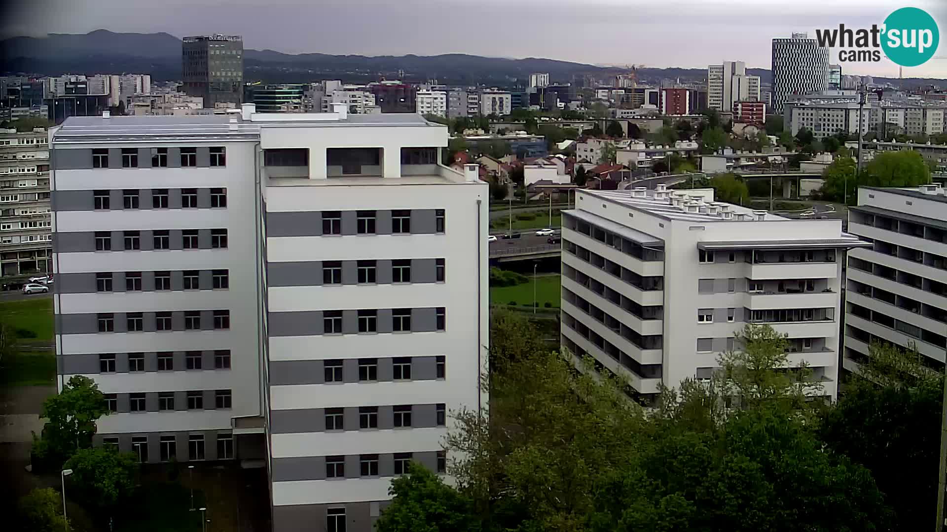 Live-Kreisverkehr Slavonska und Marin Držić Avenue zur Zagreb Webcam