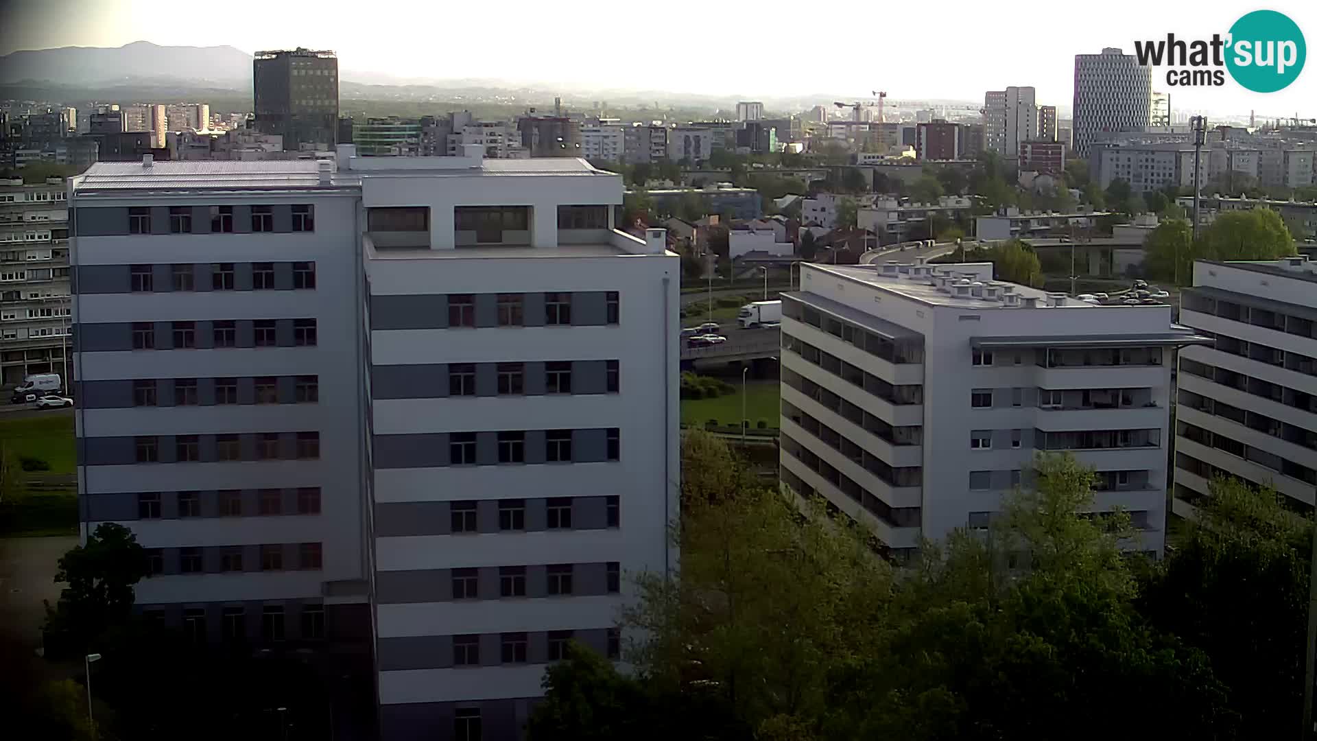 Live-Kreisverkehr Slavonska und Marin Držić Avenue zur Zagreb Webcam