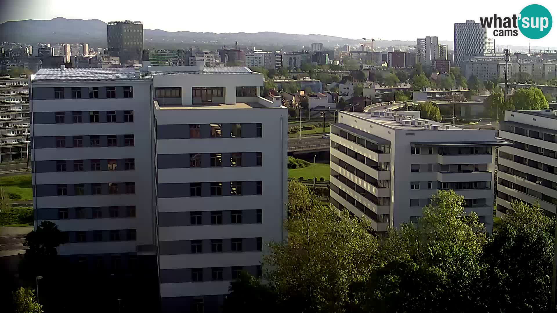 Live-Kreisverkehr Slavonska und Marin Držić Avenue zur Zagreb Webcam