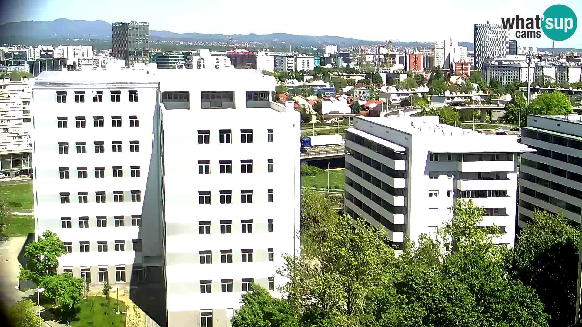 Live-Kreisverkehr Slavonska und Marin Držić Avenue zur Zagreb Webcam