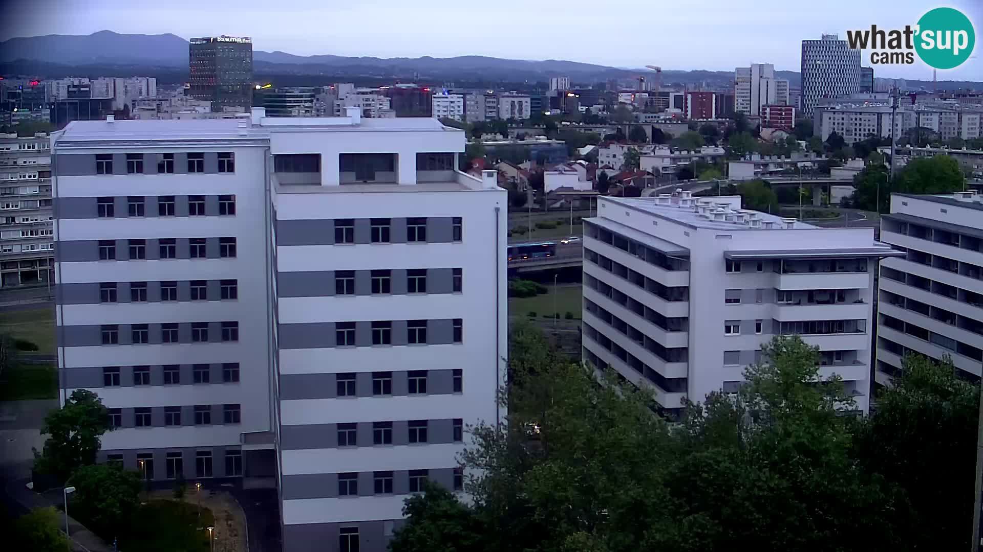 Rond-point en direct traversant les avenues Slavonska et Marin Držić à Zagreb webcam