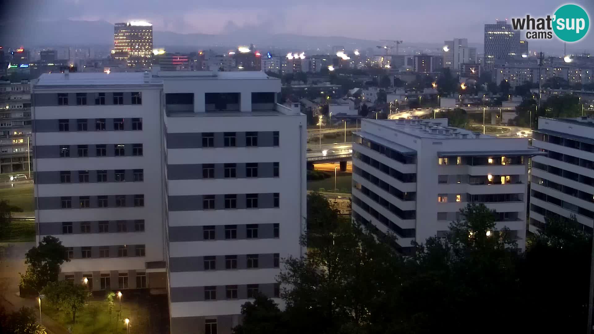 Web kamera Petlja Slavonska – Držićeva  – Zagreb Live