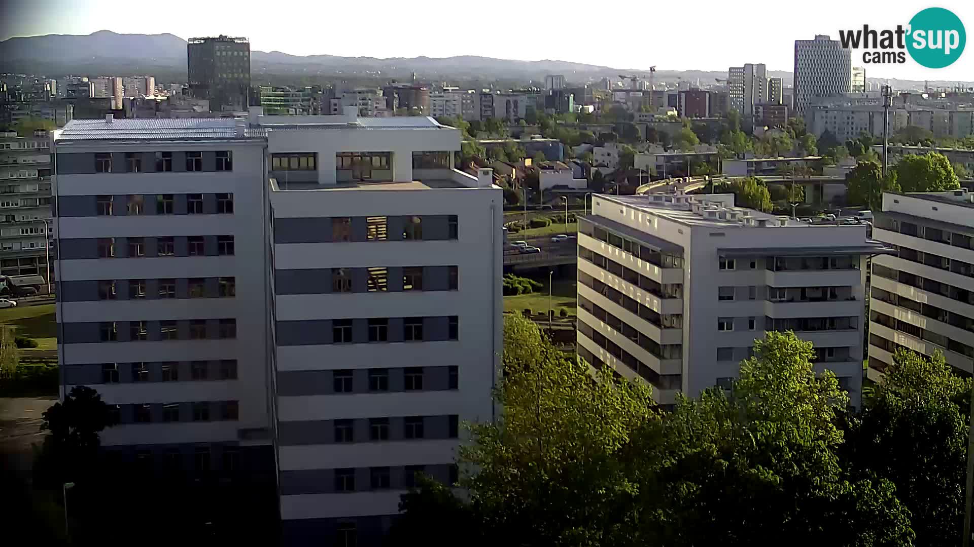 Live-Kreisverkehr Slavonska und Marin Držić Avenue zur Zagreb Webcam
