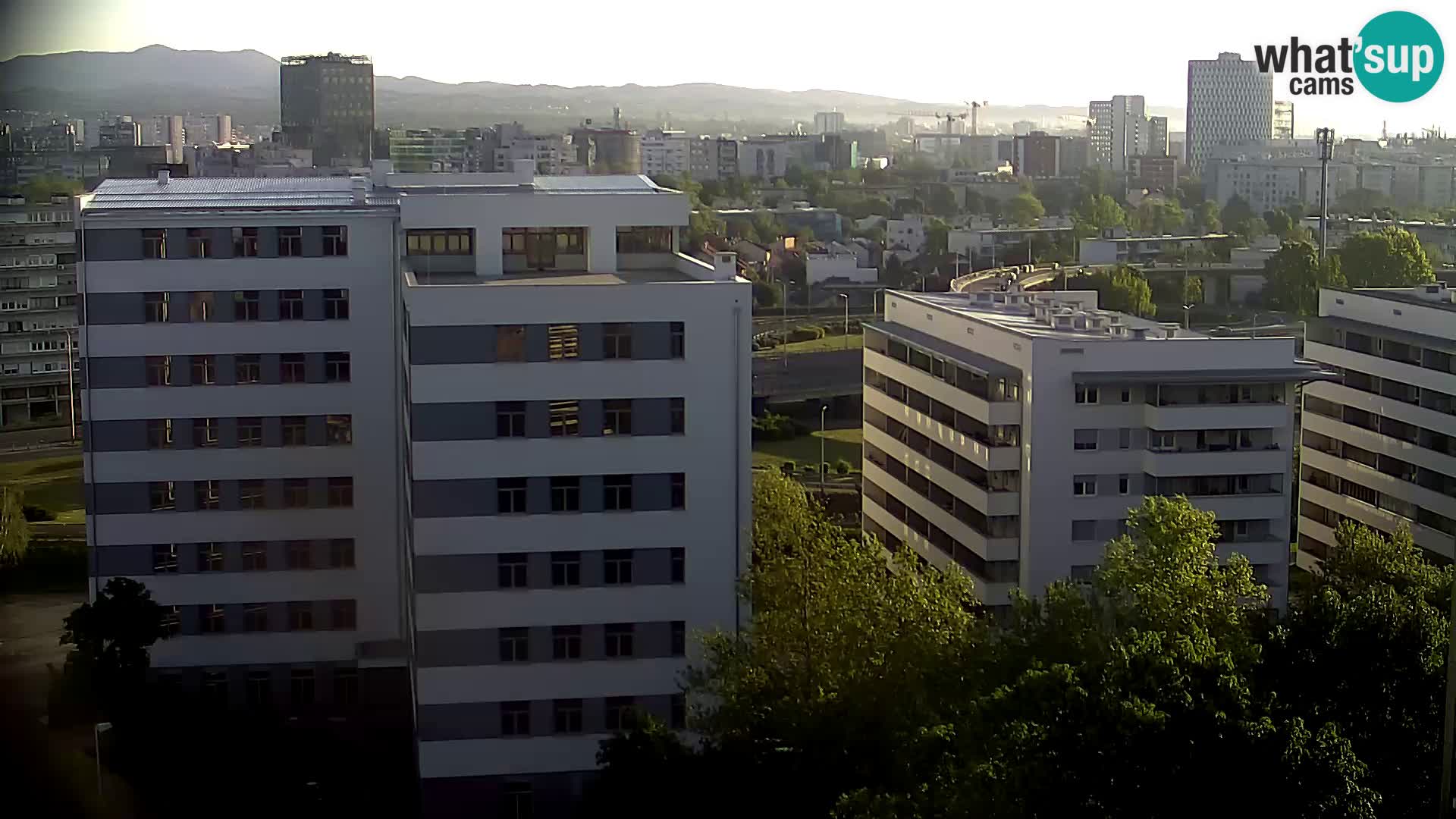 Rond-point en direct traversant les avenues Slavonska et Marin Držić à Zagreb webcam