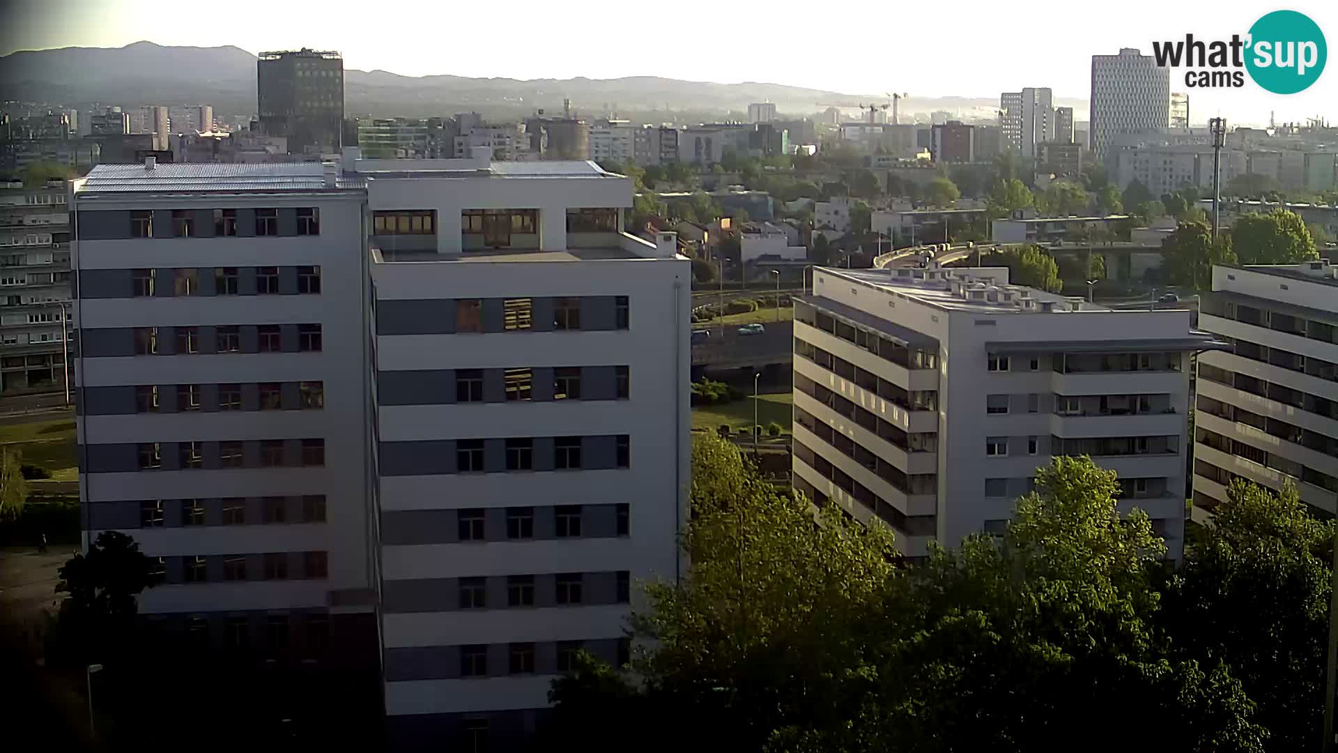 Rond-point en direct traversant les avenues Slavonska et Marin Držić à Zagreb webcam