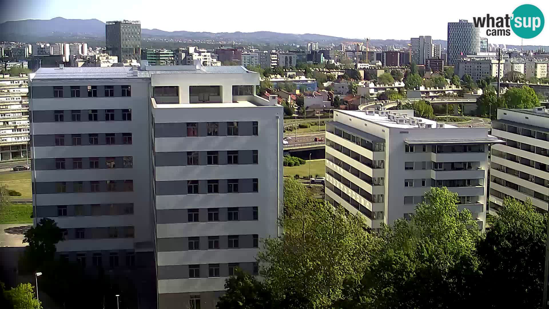 Live-Kreisverkehr Slavonska und Marin Držić Avenue zur Zagreb Webcam