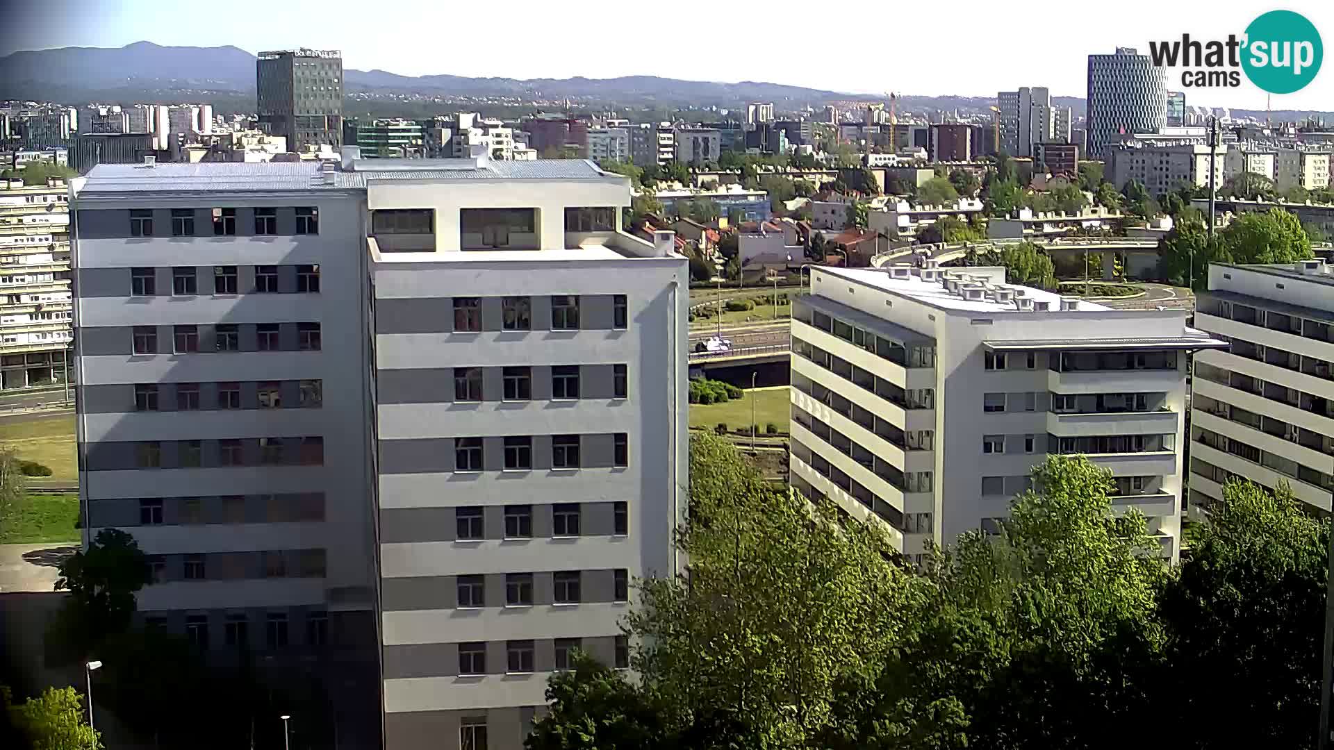 Web kamera Petlja Slavonska – Držićeva  – Zagreb Live