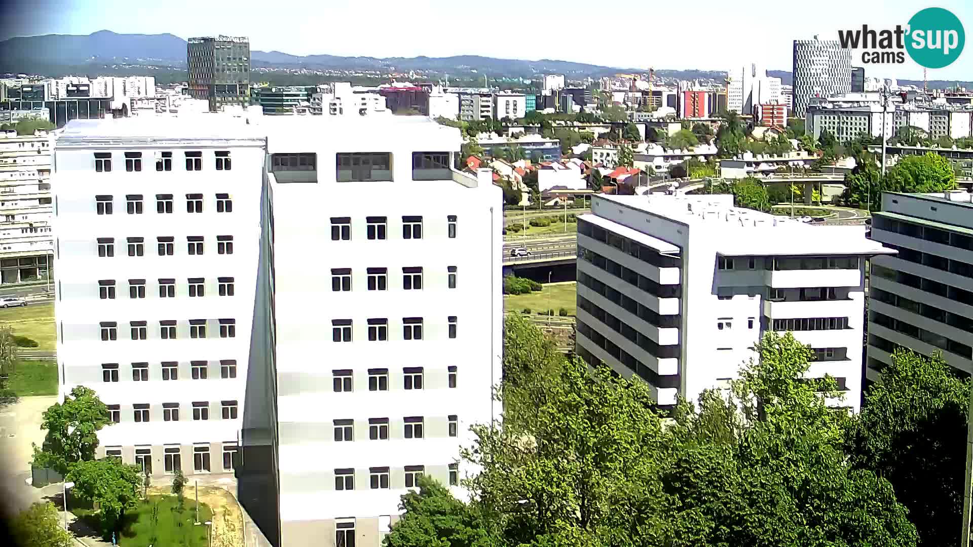 Web kamera Petlja Slavonska – Držićeva  – Zagreb Live