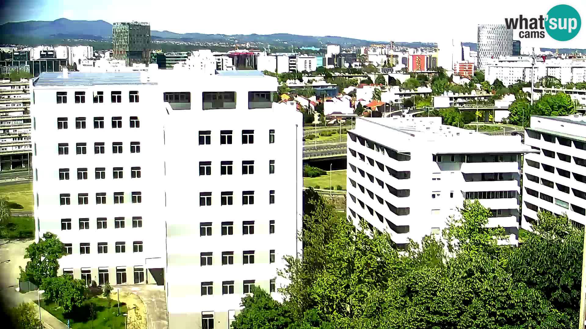 Live Interchange of Slavonska Avenue and Marin Držić Avenue in Zagreb webcam