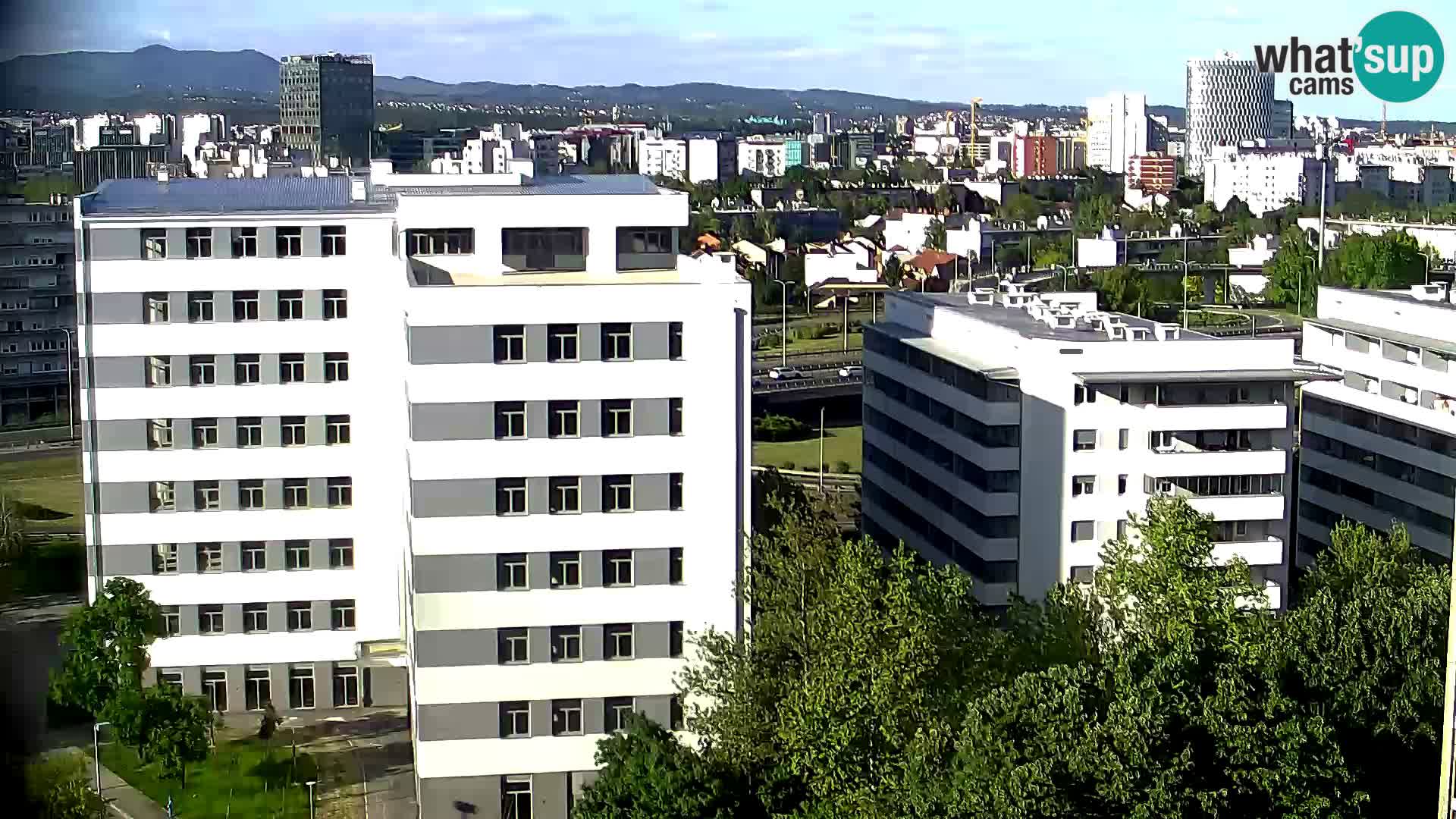 Rond-point en direct traversant les avenues Slavonska et Marin Držić à Zagreb webcam