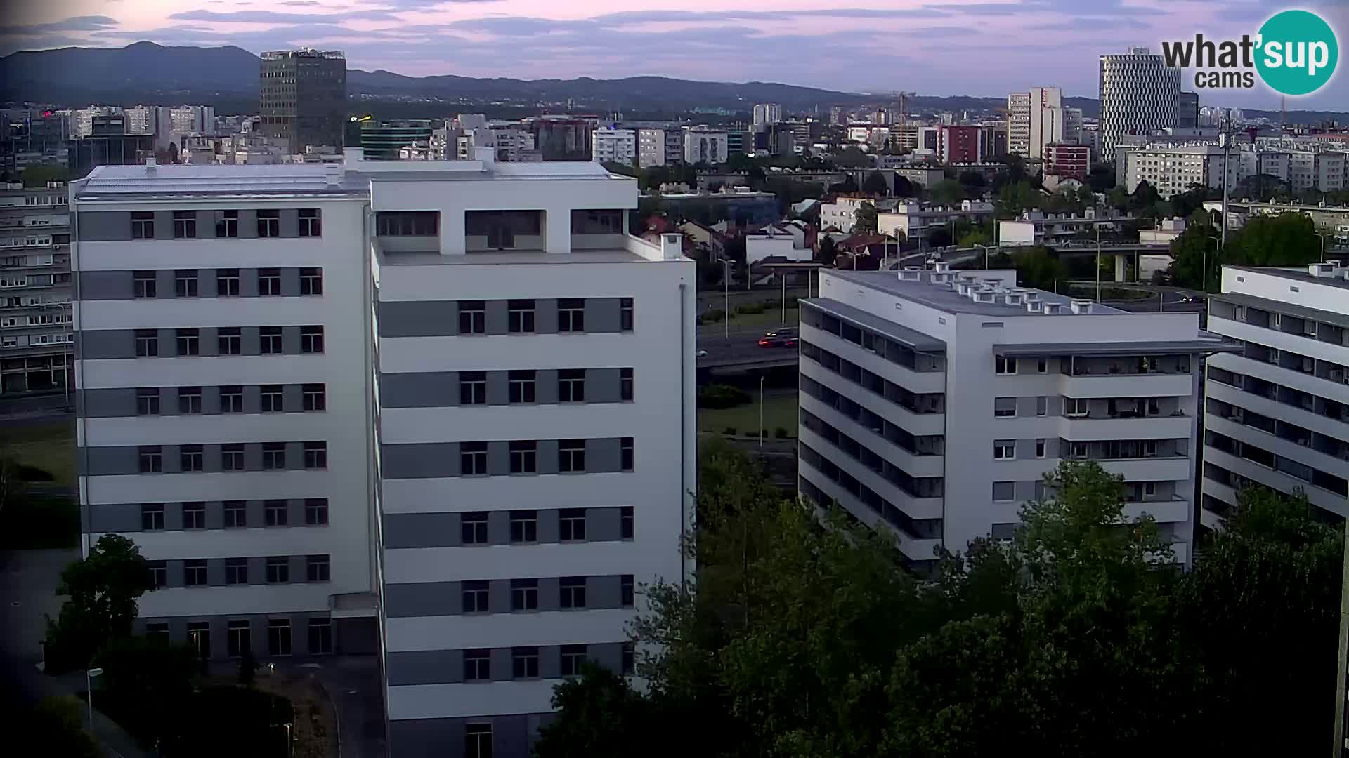 Krožišče Slavonske in Marin Držićeve ulice v Zagrebu v živo