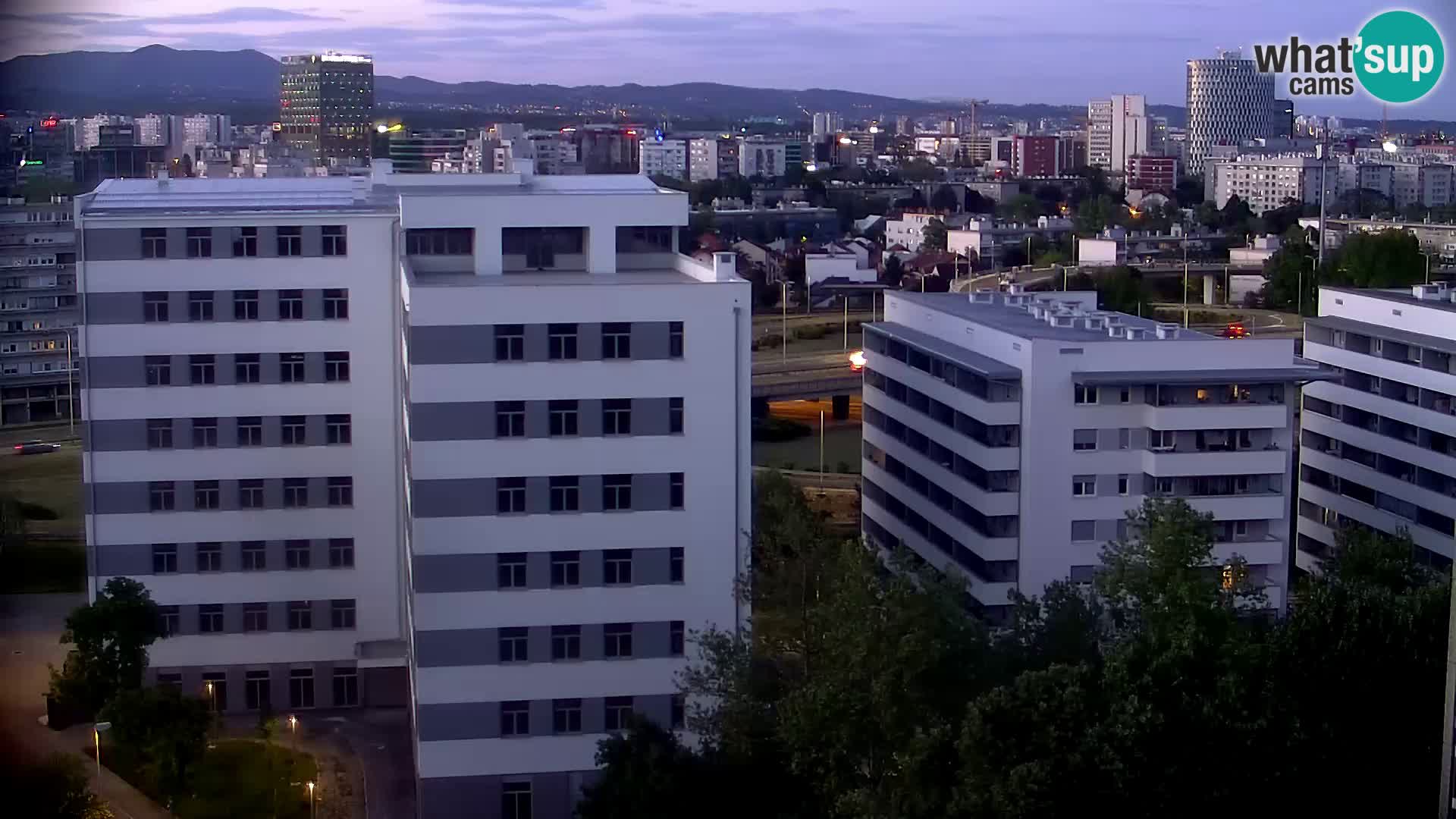 Krožišče Slavonske in Marin Držićeve ulice v Zagrebu v živo