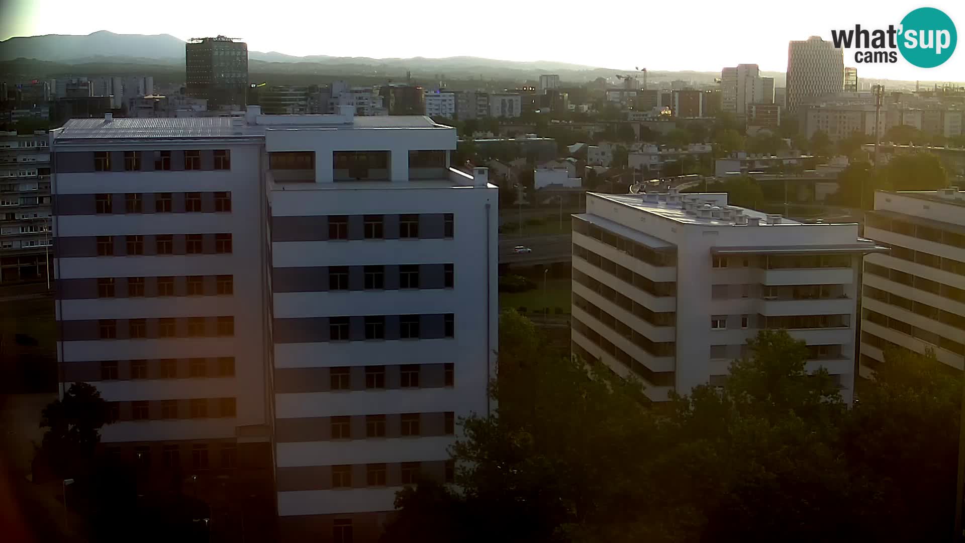 Rond-point en direct traversant les avenues Slavonska et Marin Držić à Zagreb webcam