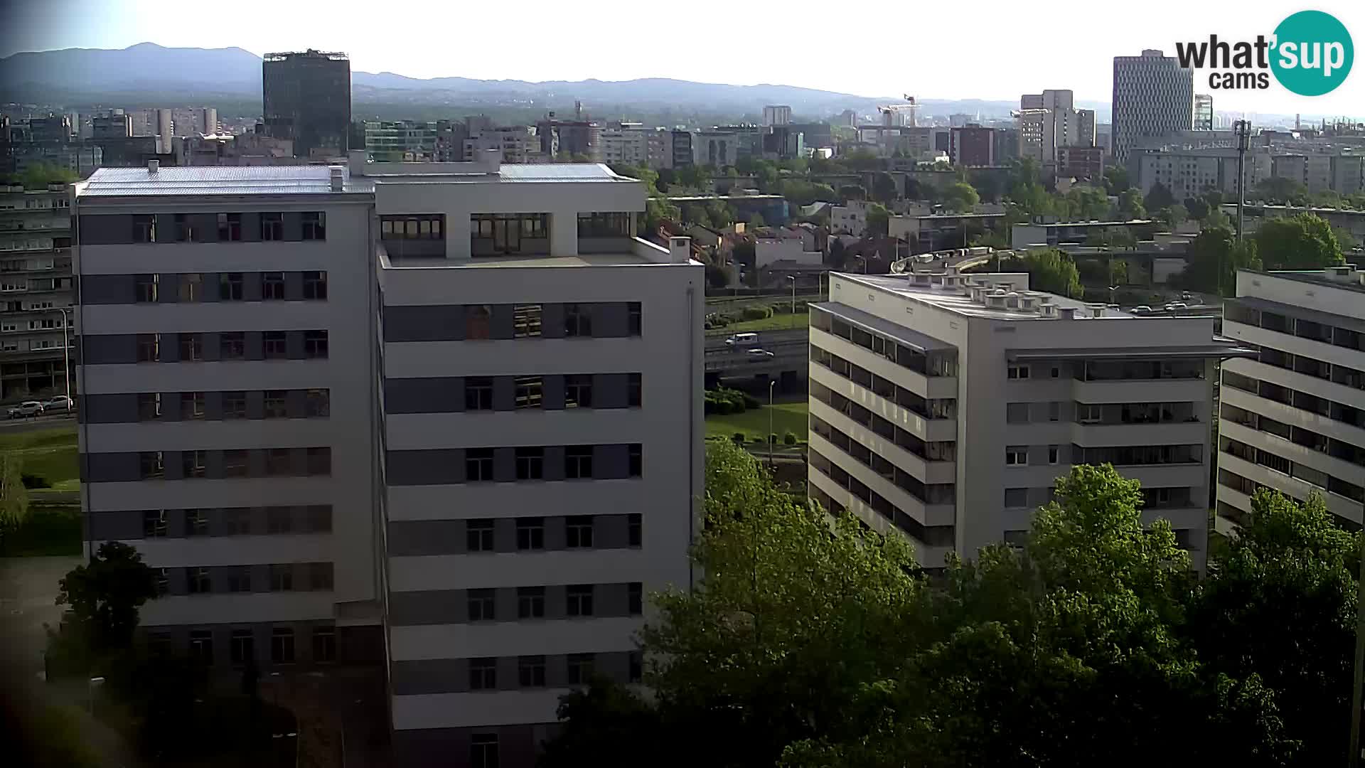 Rond-point en direct traversant les avenues Slavonska et Marin Držić à Zagreb webcam