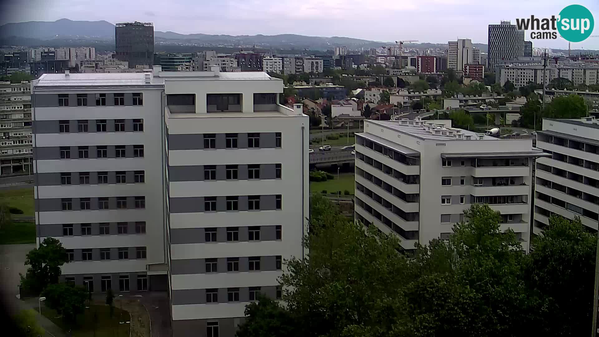 Live-Kreisverkehr Slavonska und Marin Držić Avenue zur Zagreb Webcam