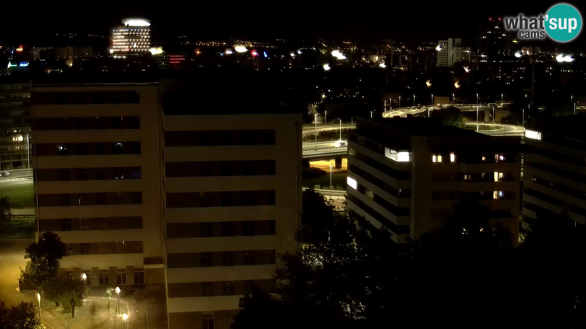 Rond-point en direct traversant les avenues Slavonska et Marin Držić à Zagreb webcam