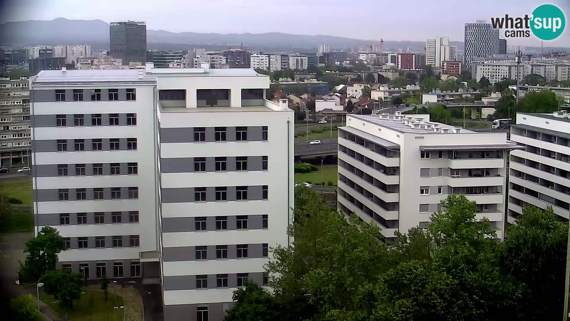 Rond-point en direct traversant les avenues Slavonska et Marin Držić à Zagreb webcam