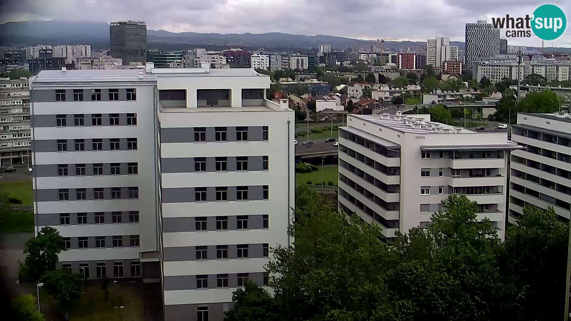 Live-Kreisverkehr Slavonska und Marin Držić Avenue zur Zagreb Webcam