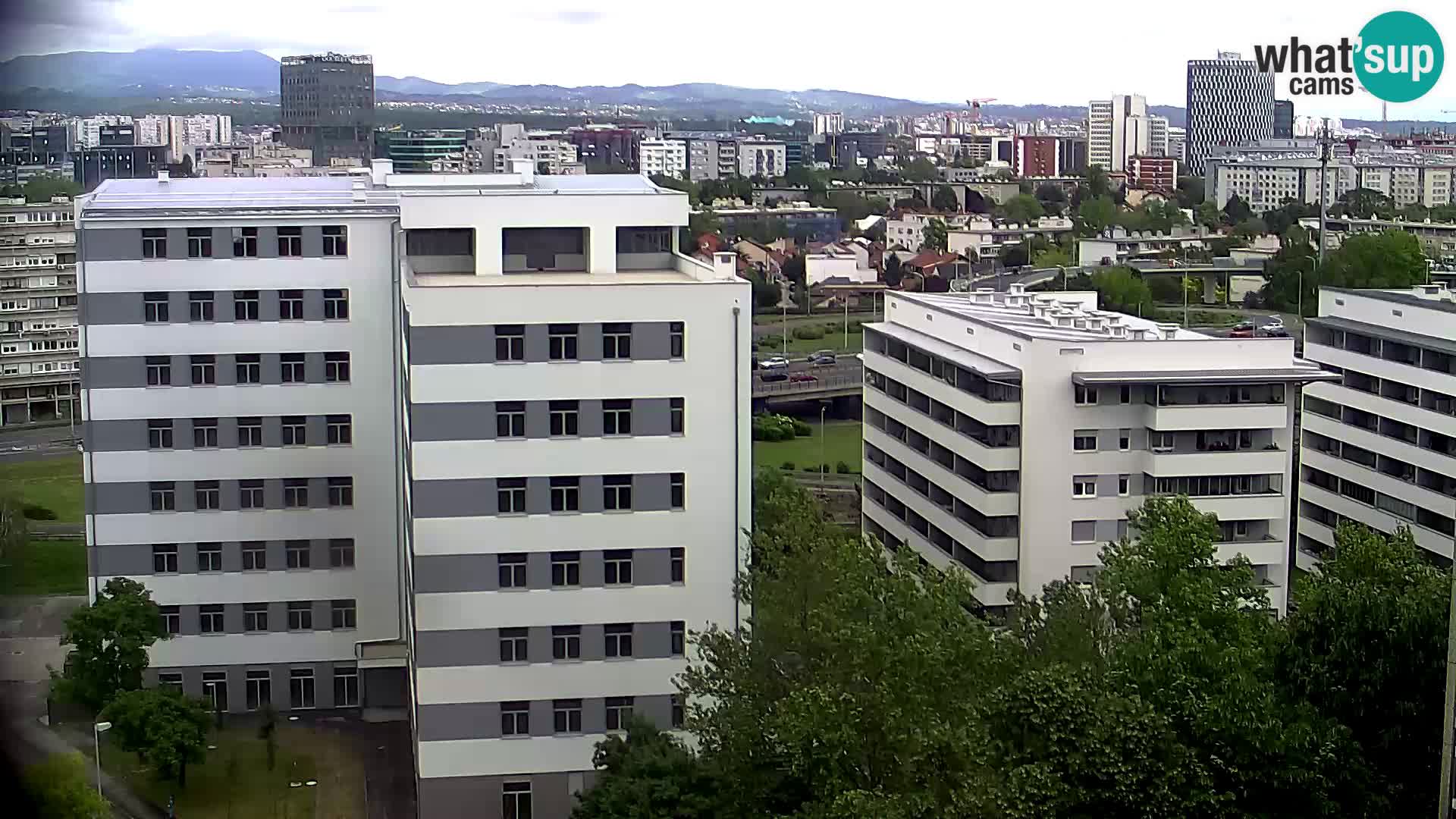 Live-Kreisverkehr Slavonska und Marin Držić Avenue zur Zagreb Webcam