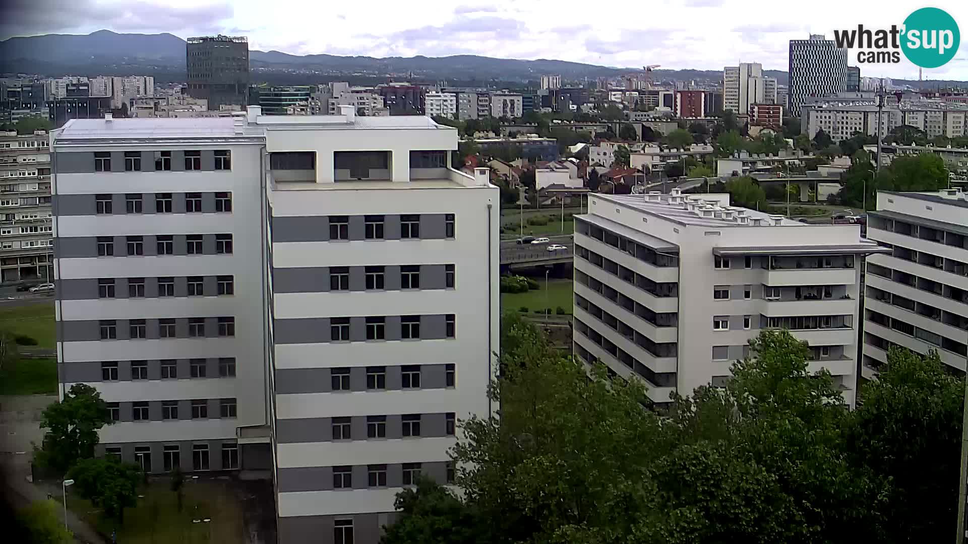 Live-Kreisverkehr Slavonska und Marin Držić Avenue zur Zagreb Webcam