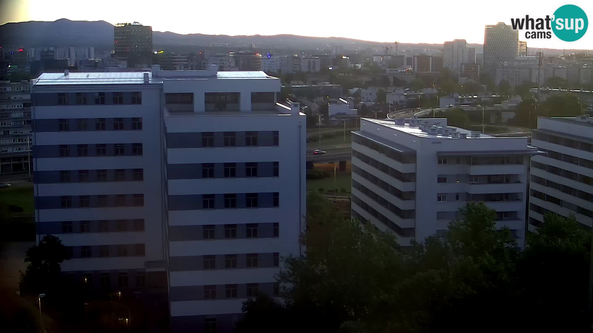 Rond-point en direct traversant les avenues Slavonska et Marin Držić à Zagreb webcam