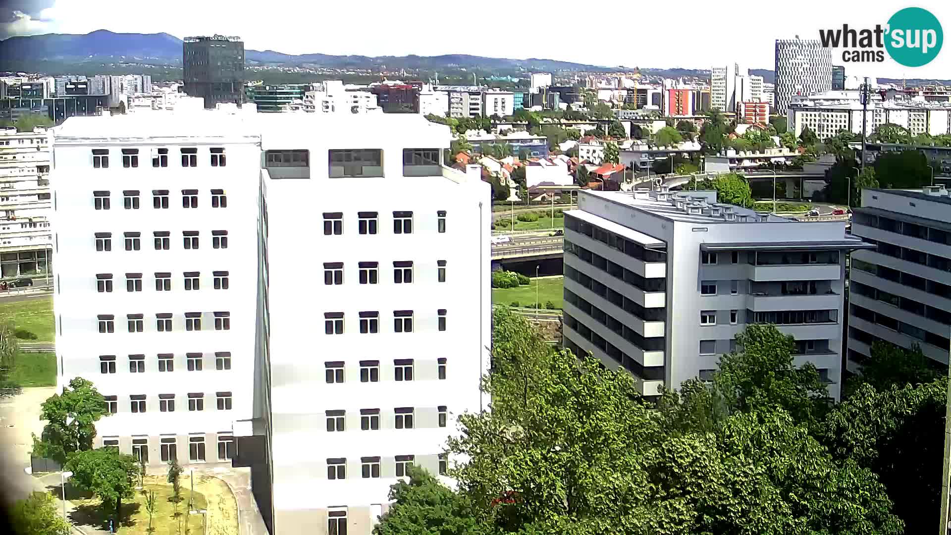 Live Interchange of Slavonska Avenue and Marin Držić Avenue in Zagreb webcam
