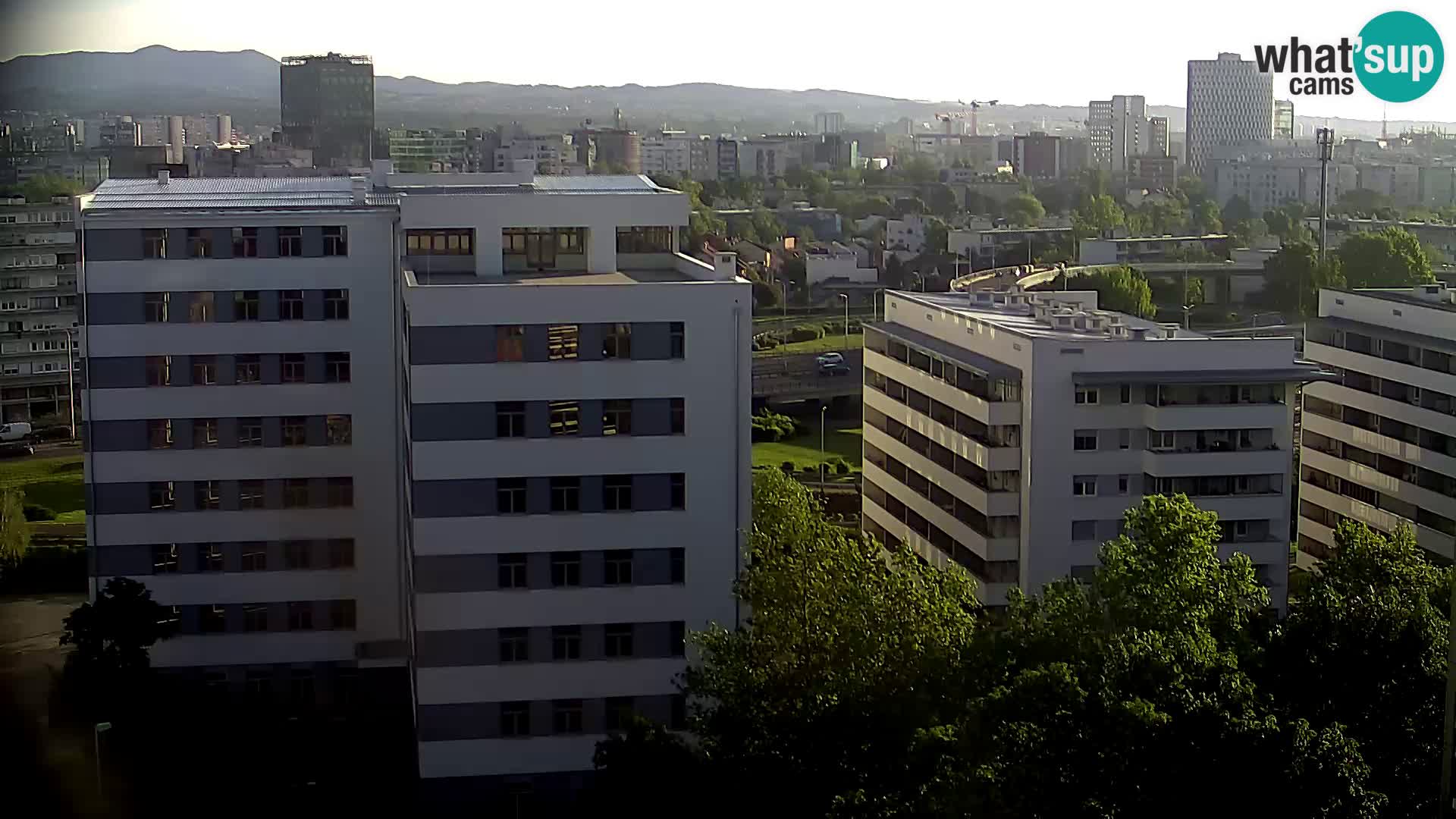 Live-Kreisverkehr Slavonska und Marin Držić Avenue zur Zagreb Webcam