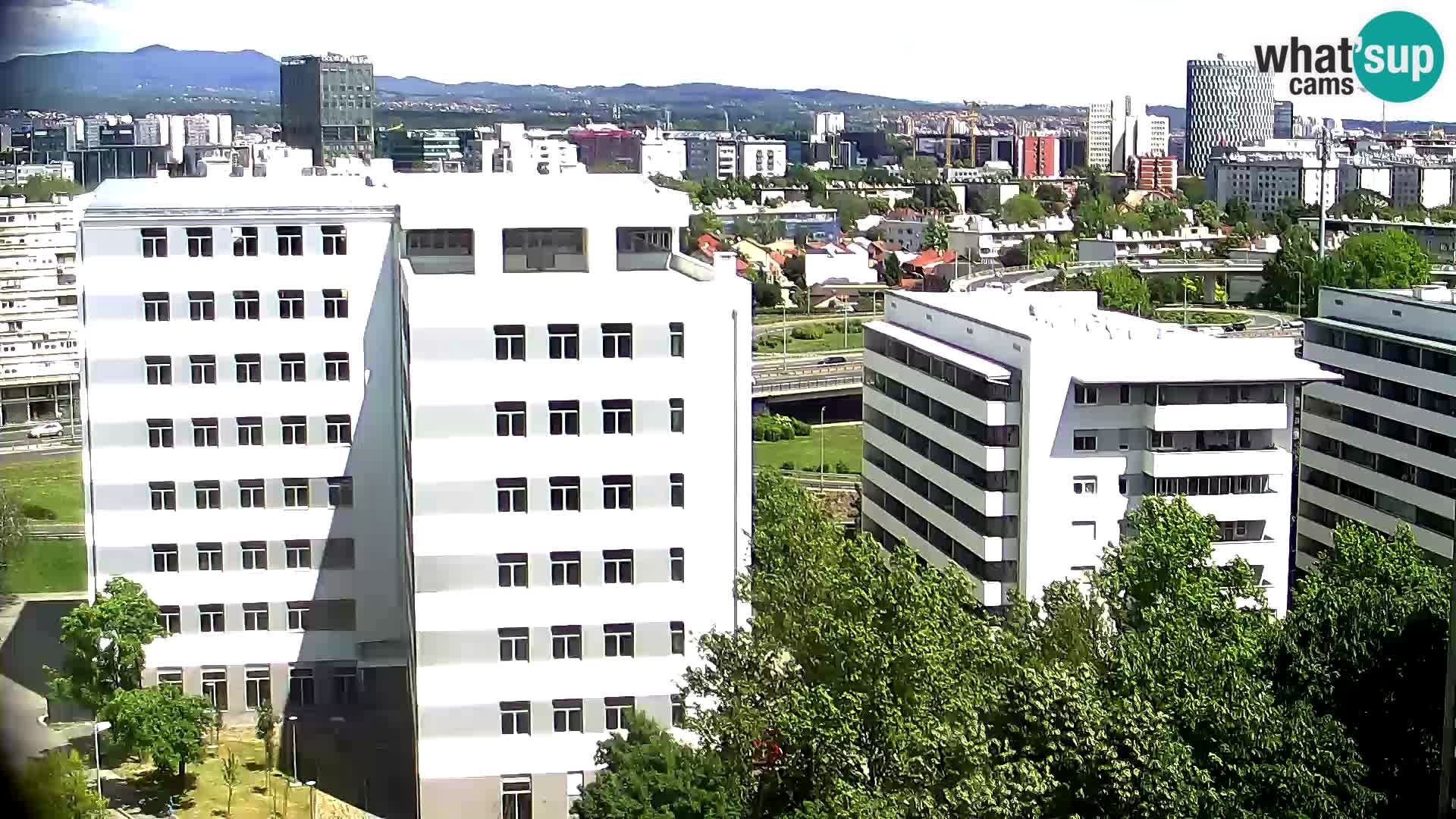 Live-Kreisverkehr Slavonska und Marin Držić Avenue zur Zagreb Webcam