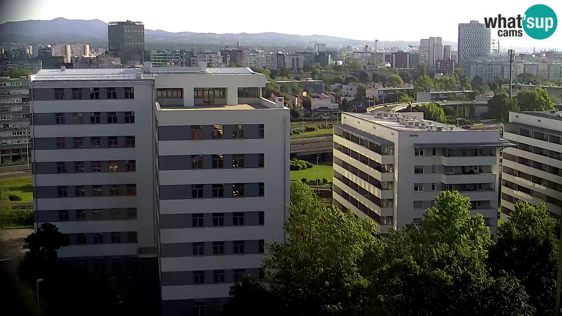 Live-Kreisverkehr Slavonska und Marin Držić Avenue zur Zagreb Webcam